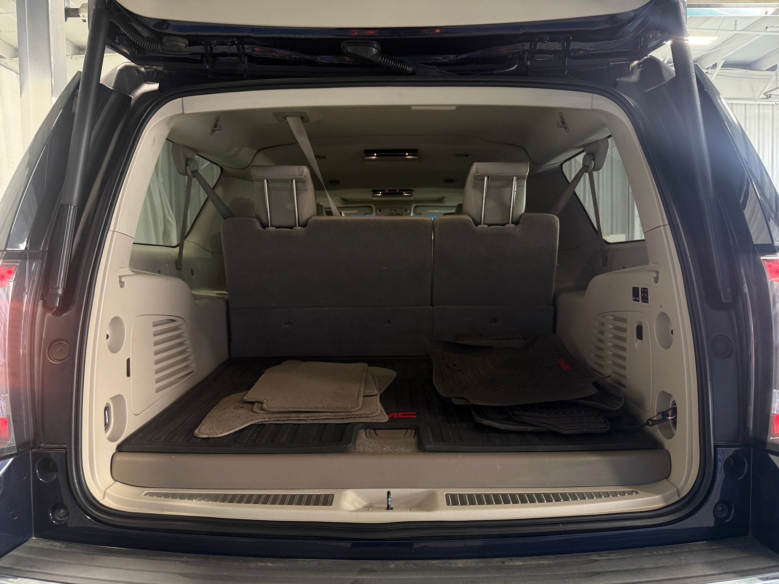Thumbnail: 2018 GMC Yukon XL - 6