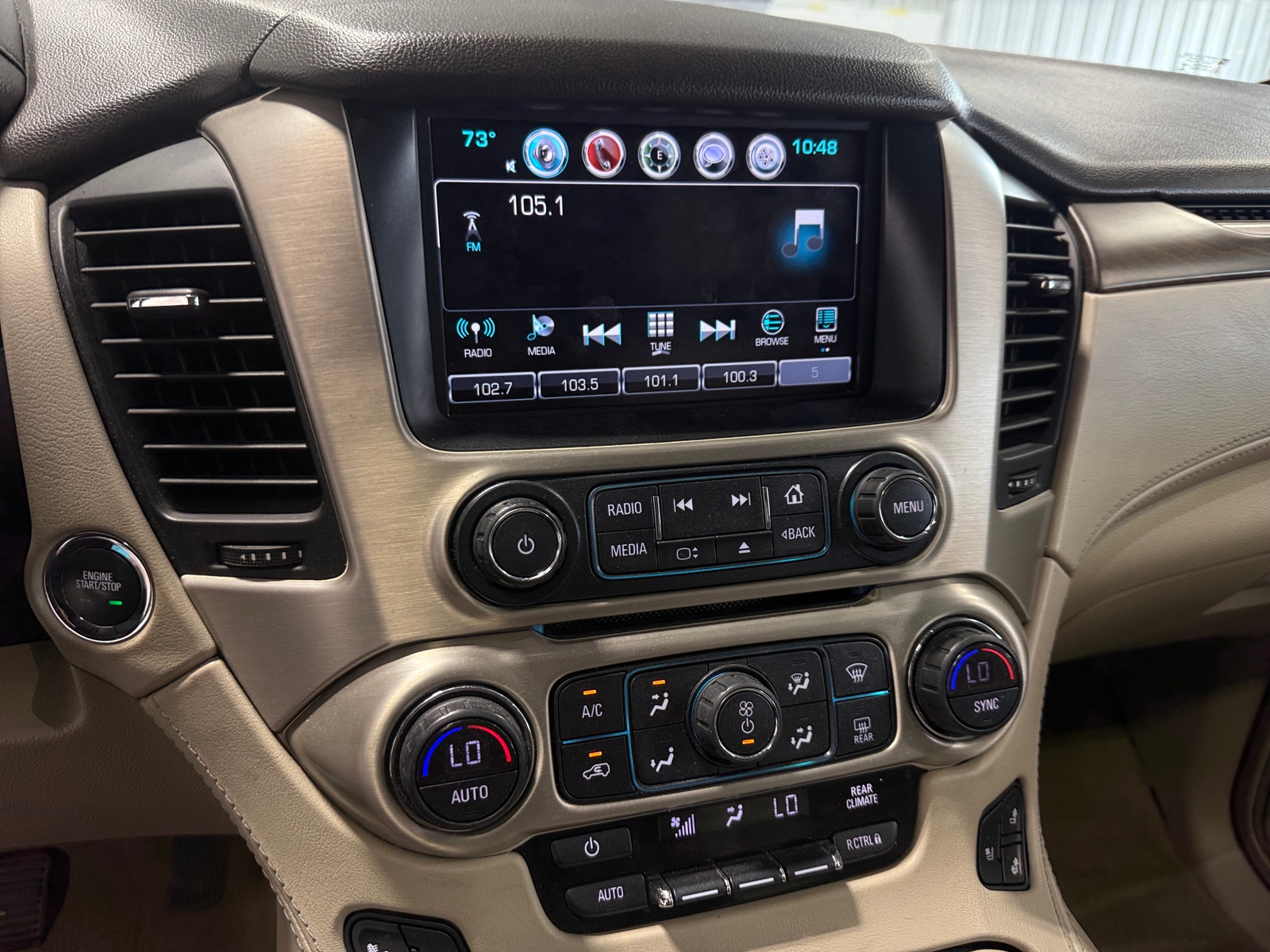 Thumbnail: 2018 GMC Yukon XL - 3