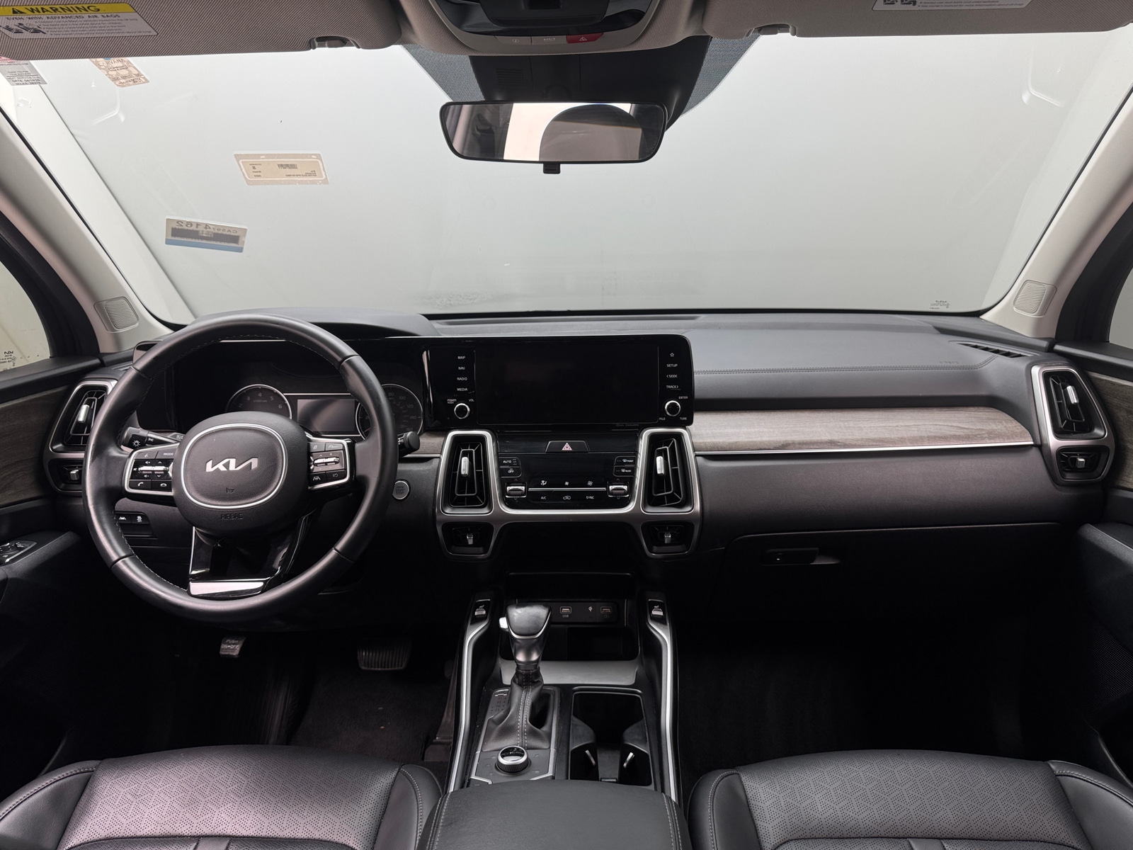 Thumbnail: 2023 Kia Sorento - 2