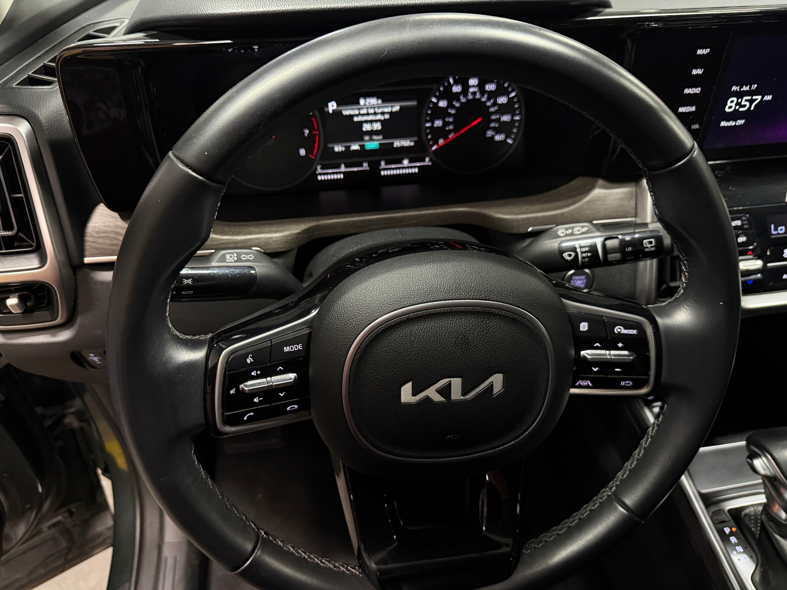 Thumbnail: 2023 Kia Sorento - 4