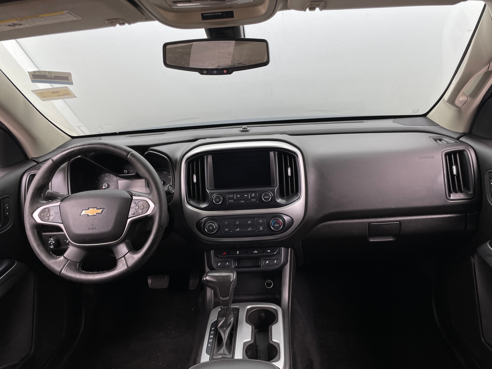 Thumbnail: 2017 Chevrolet Colorado - 3