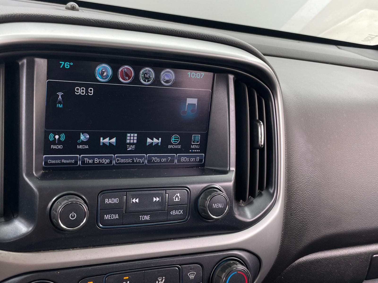 Thumbnail: 2017 Chevrolet Colorado - 4