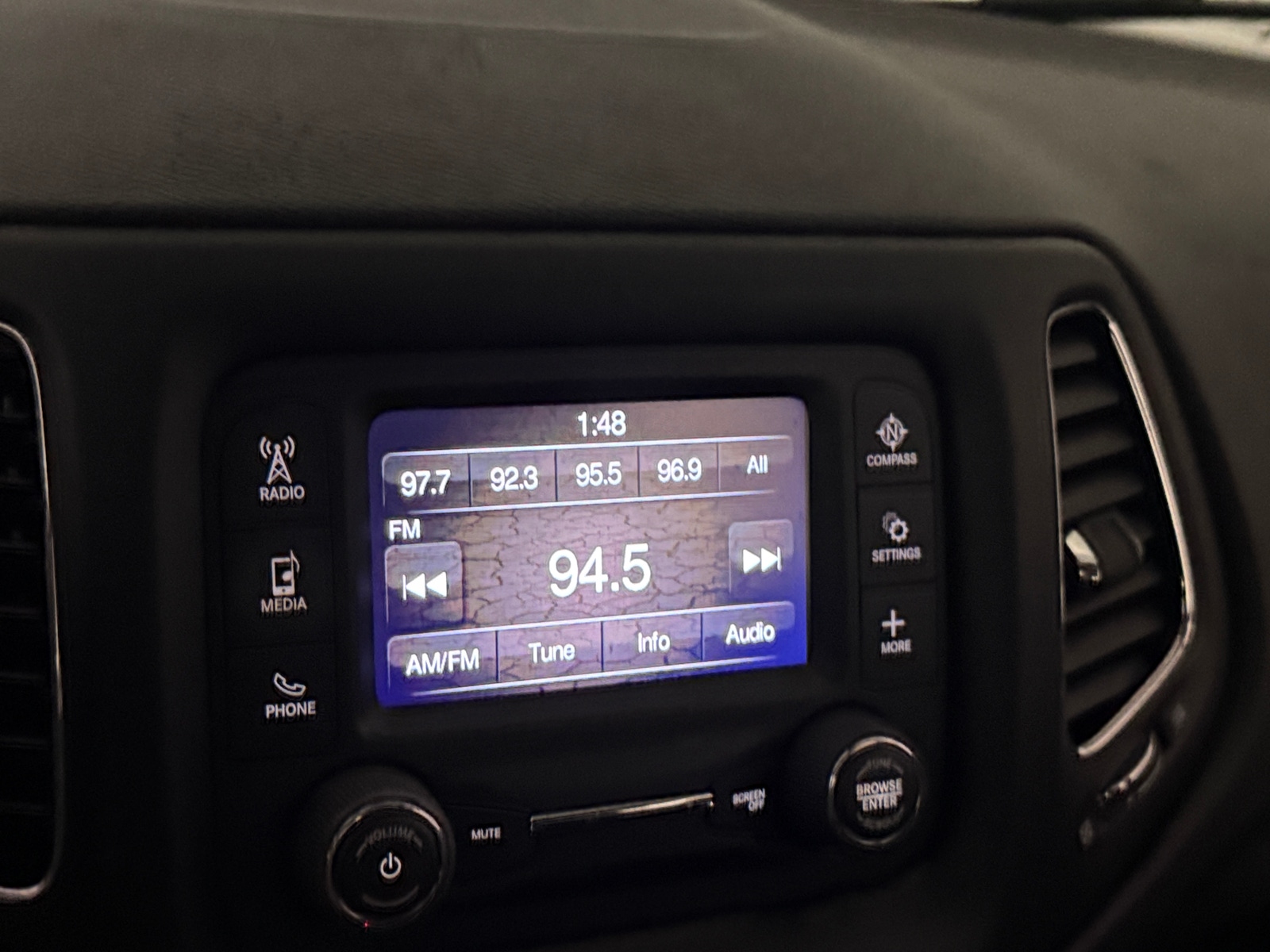 Thumbnail: 2018 Jeep Compass - 4