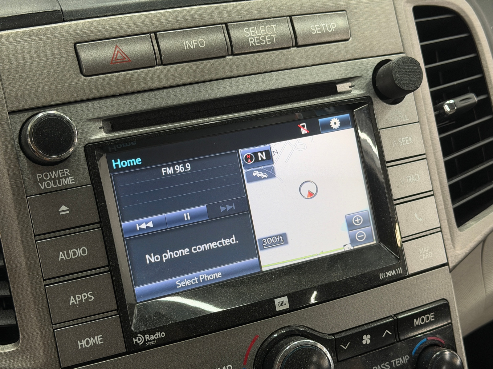 Thumbnail: 2015 Toyota Venza - 3