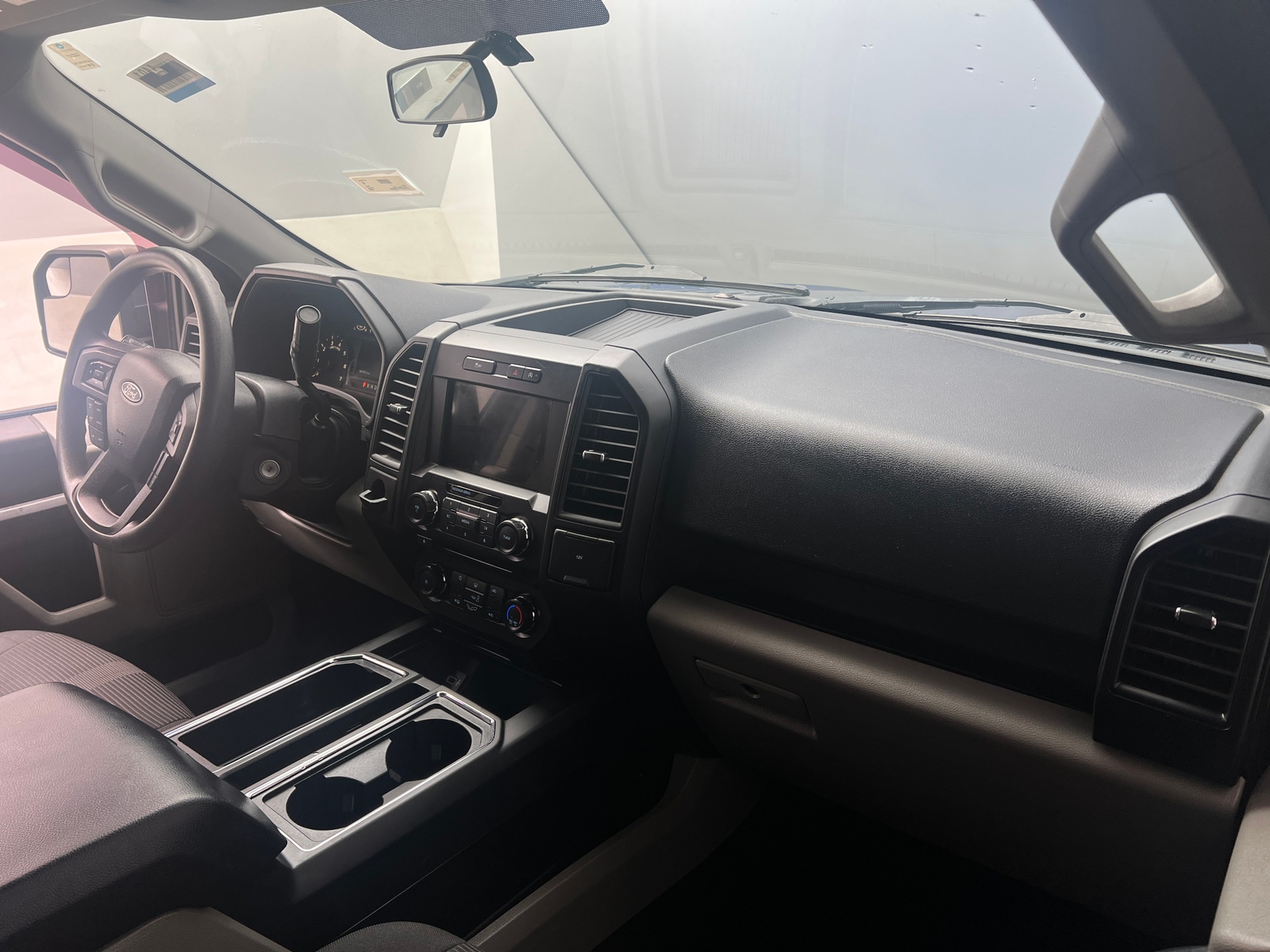 Thumbnail: 2018 Ford Econoline - 3