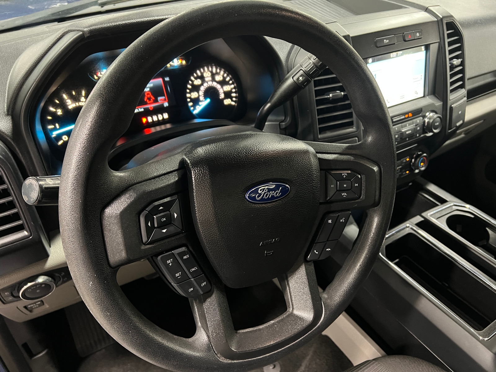 Thumbnail: 2018 Ford Econoline - 5