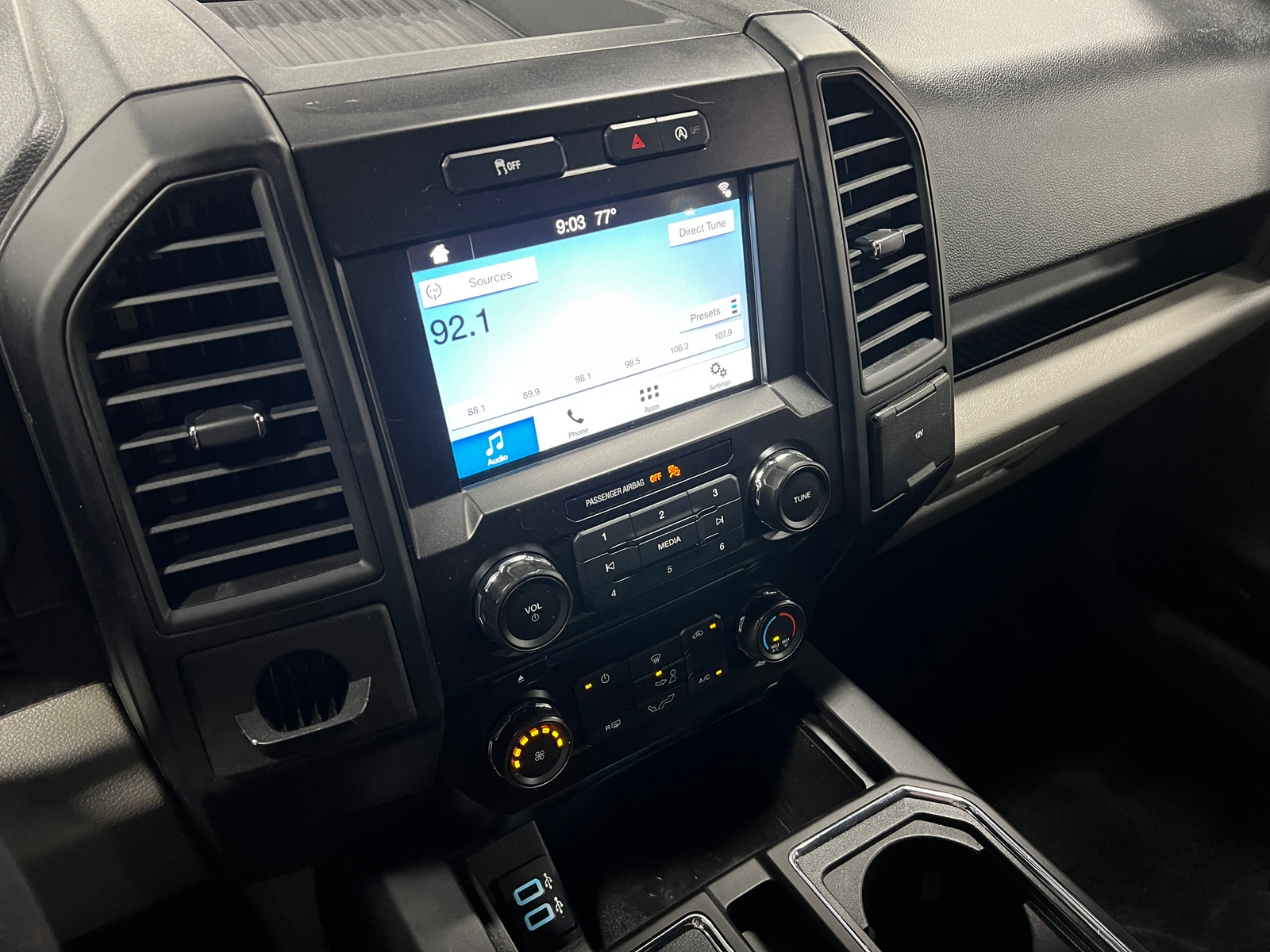 Thumbnail: 2018 Ford Econoline - 4