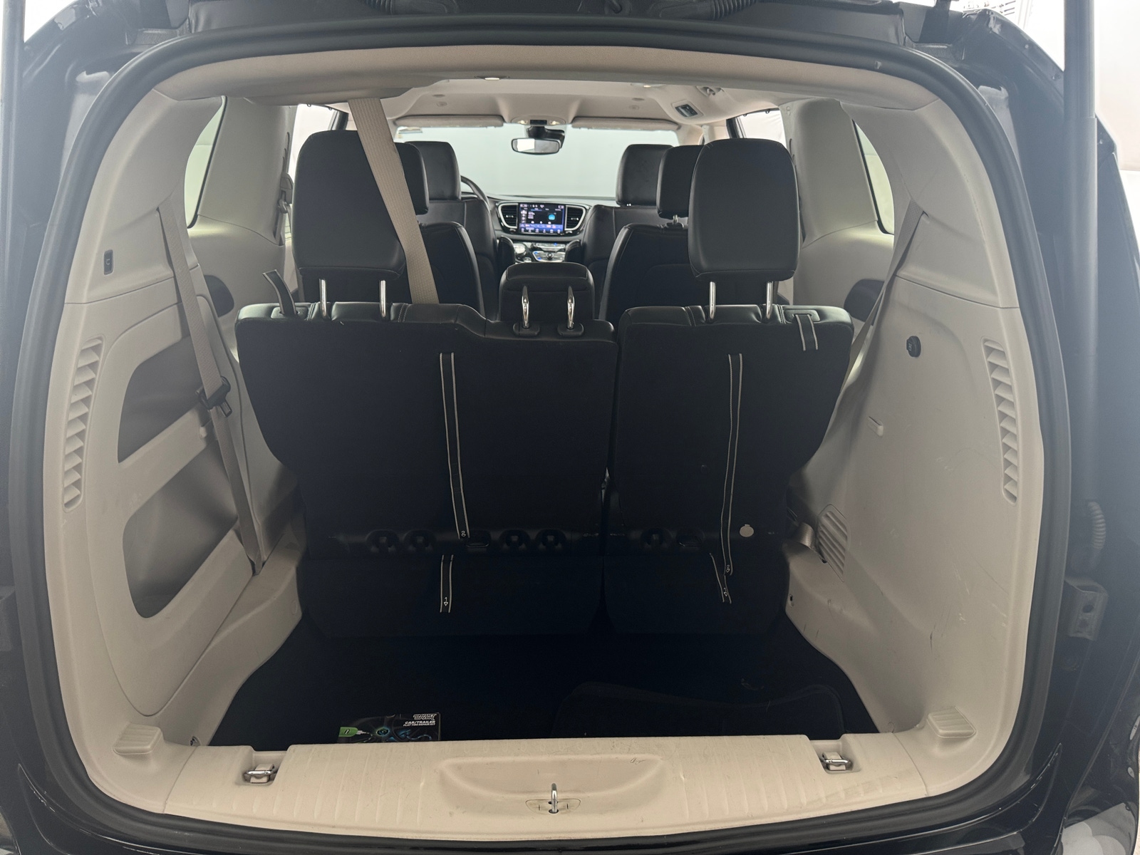 Thumbnail: 2024 Chrysler Pacifica - 6