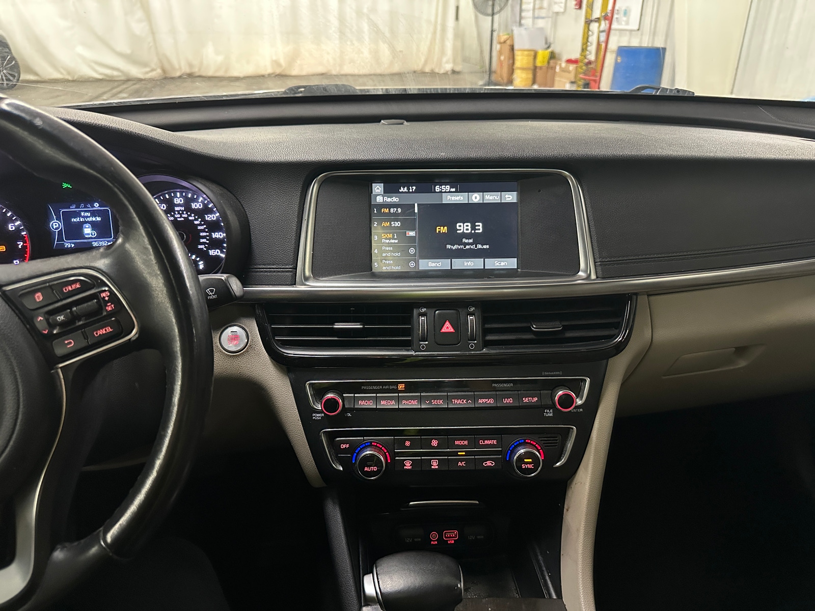 Thumbnail: 2018 Kia Optima - 3