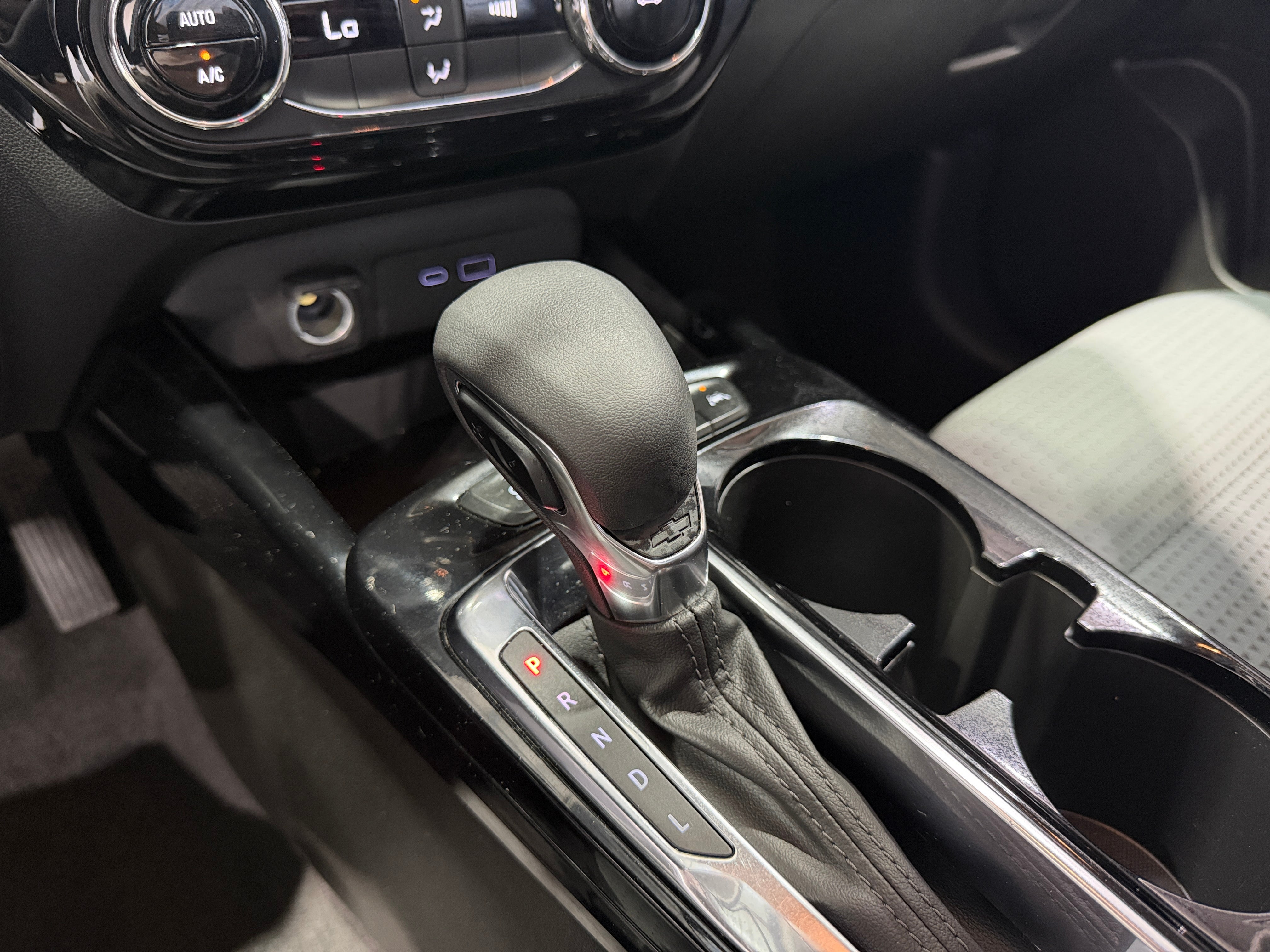 2025 Chevrolet Trax LT - Photo 7