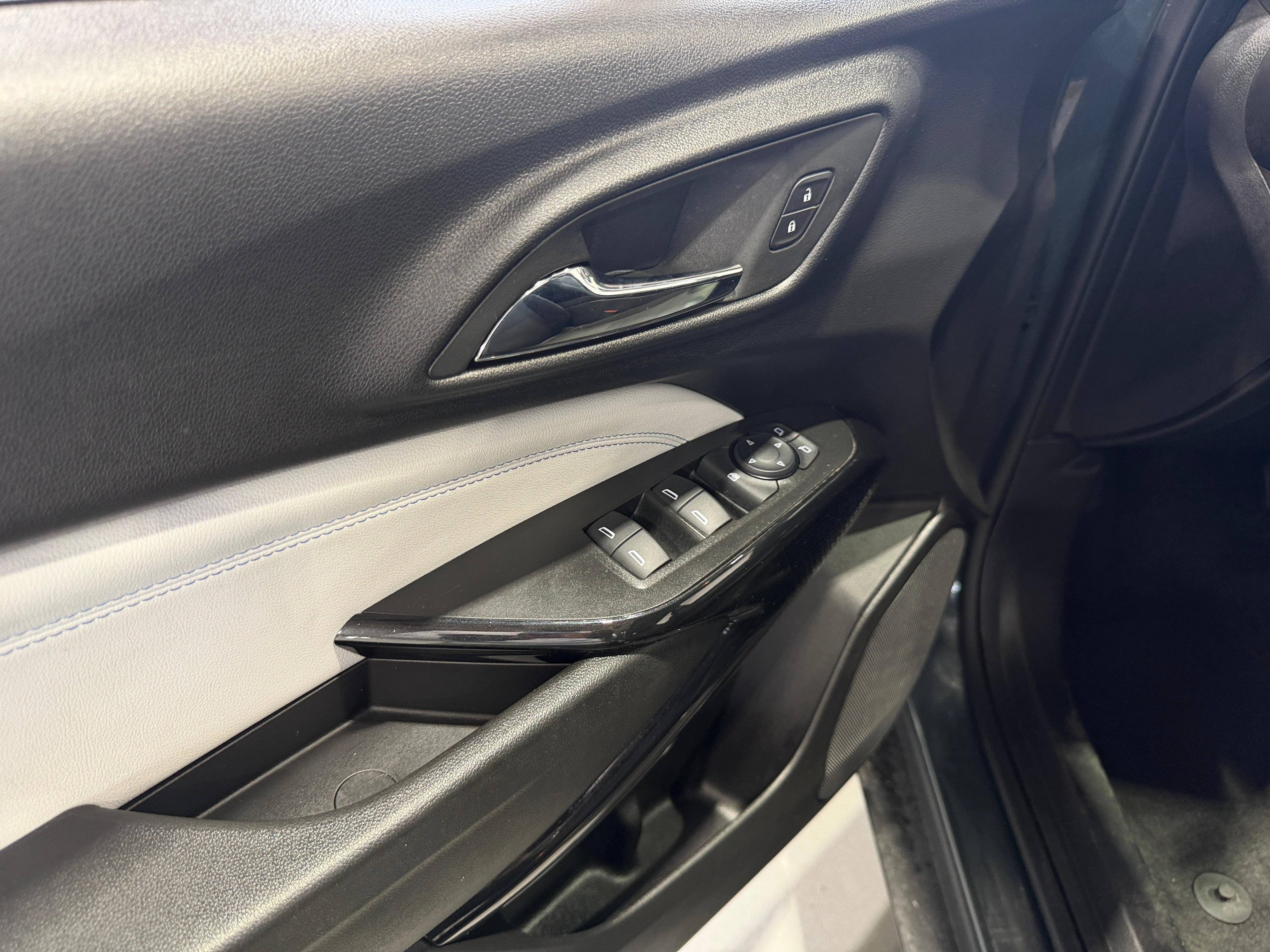 2025 Chevrolet Trax LT - Photo 13