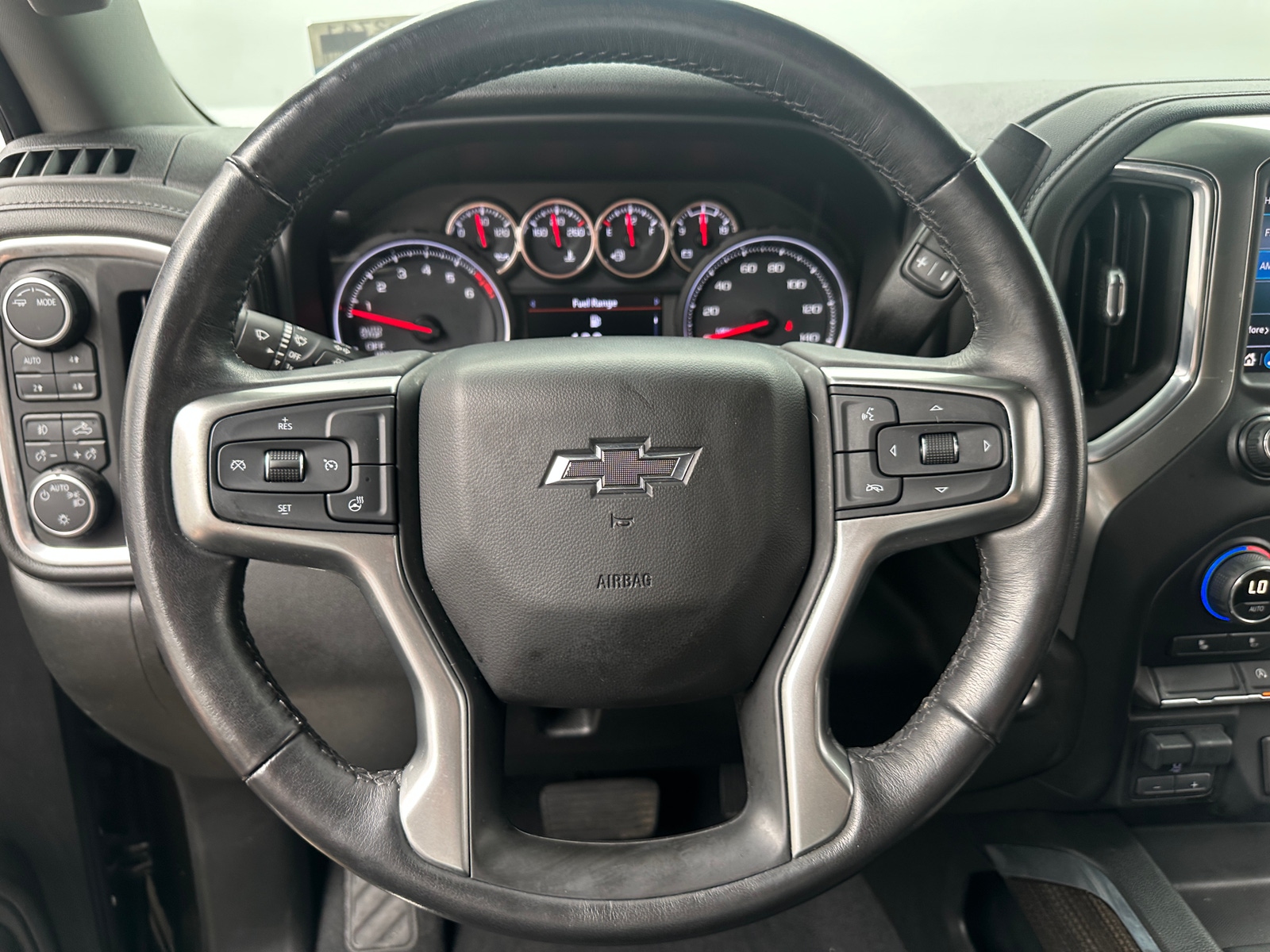 Thumbnail: 2020 Chevrolet Silverado 1500 - 5