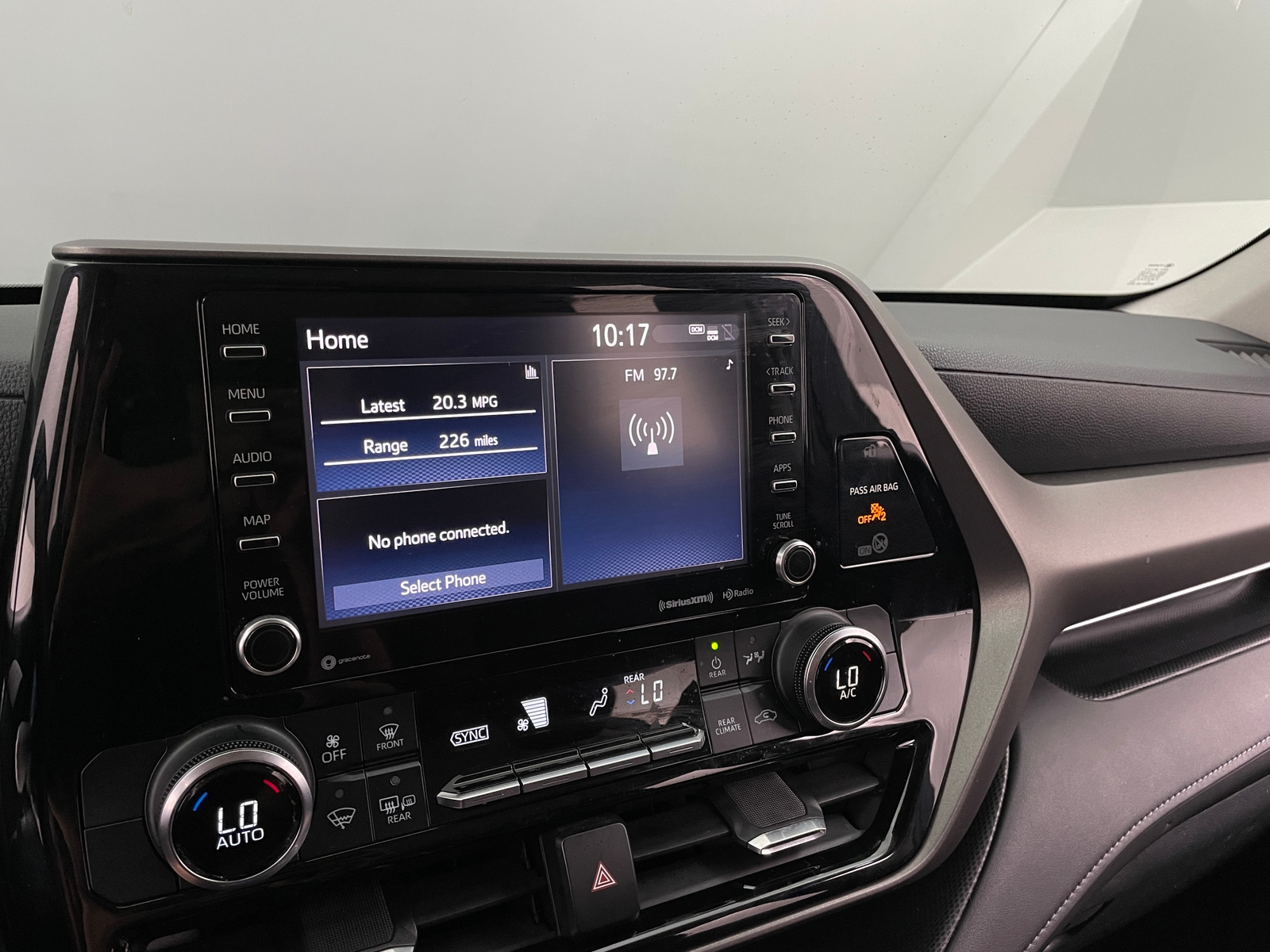 Thumbnail: 2020 Toyota Highlander - 4