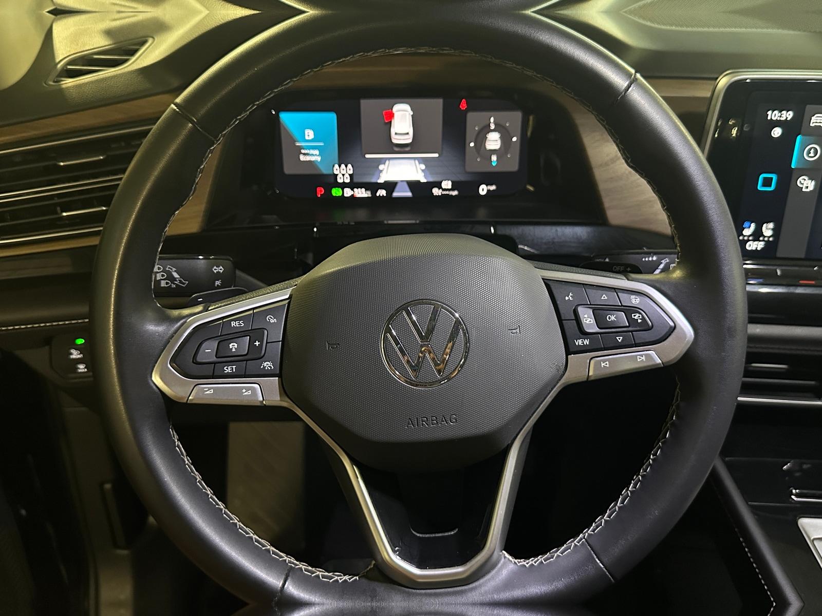 Thumbnail: 2024 Volkswagen Atlas - 4