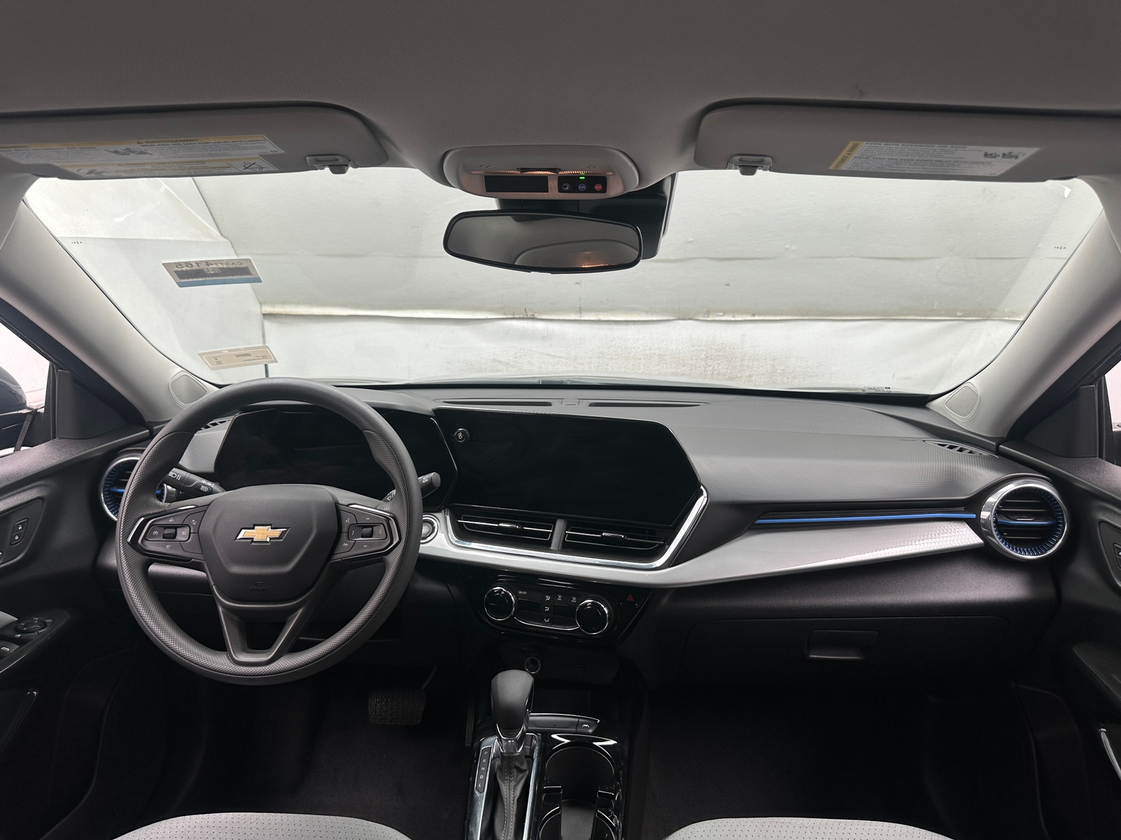 Thumbnail: 2025 Chevrolet Trax - 3