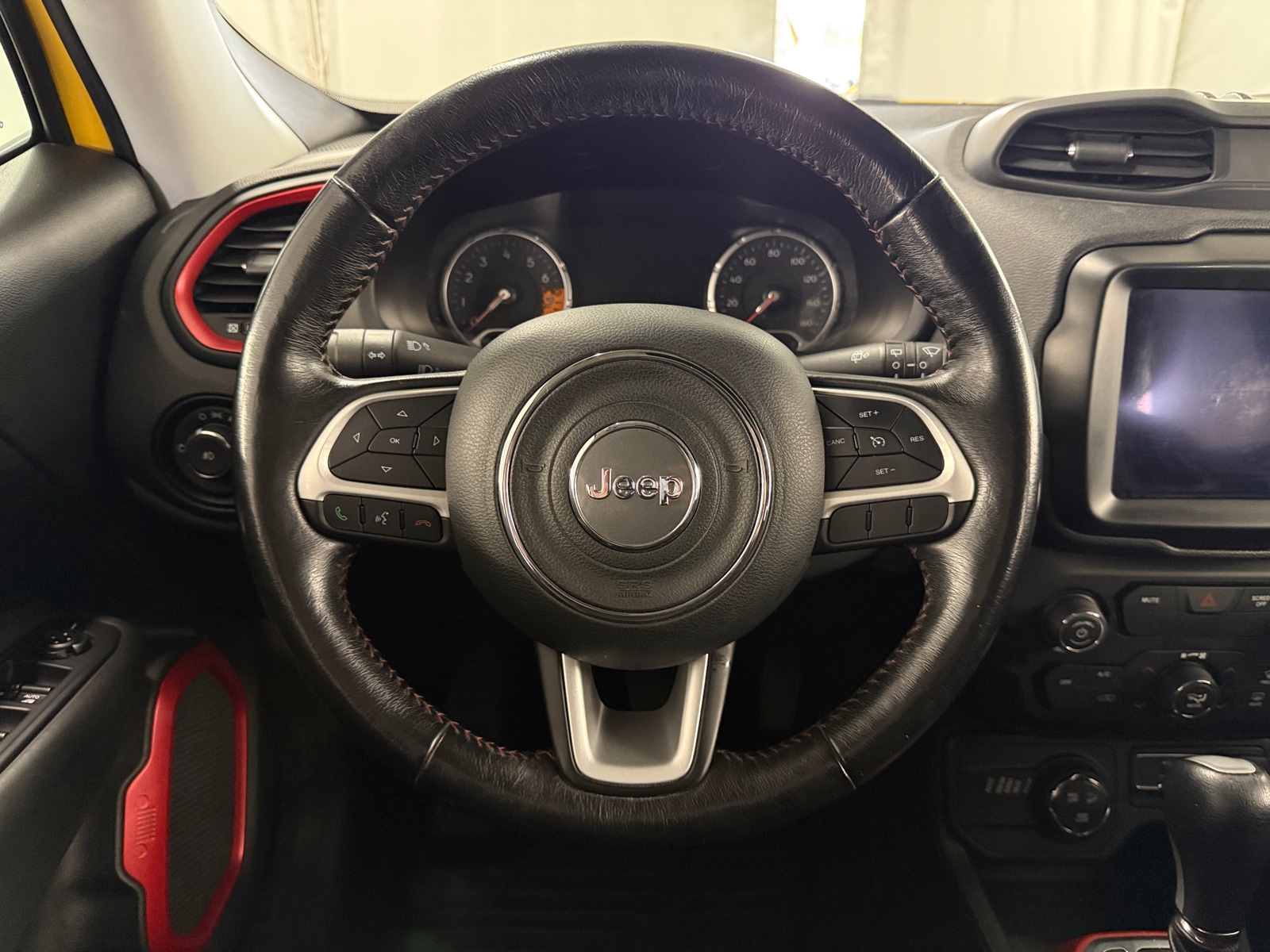 Thumbnail: 2018 Jeep Renegade - 5