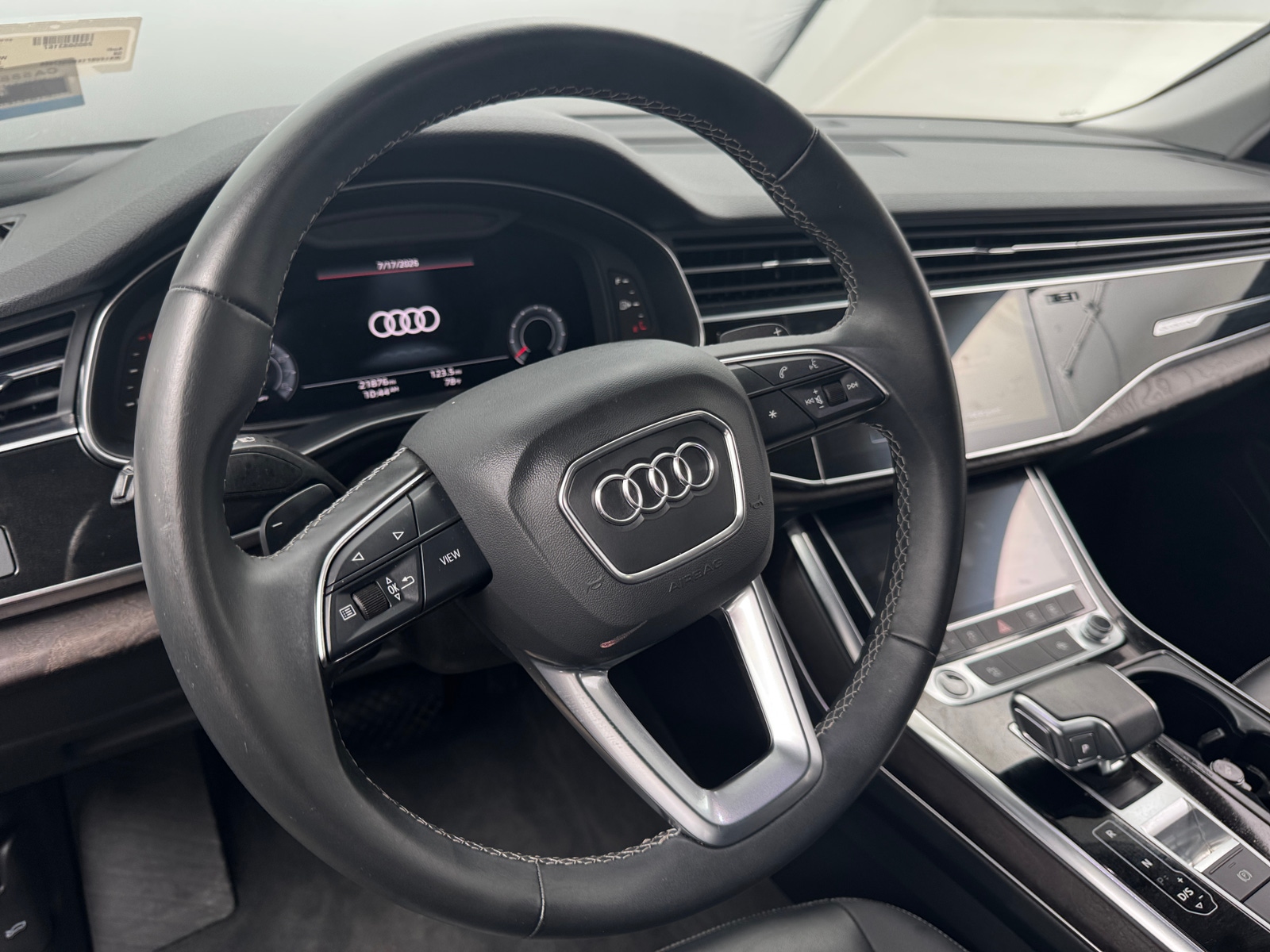 Thumbnail: 2022 Audi Q8 - 4