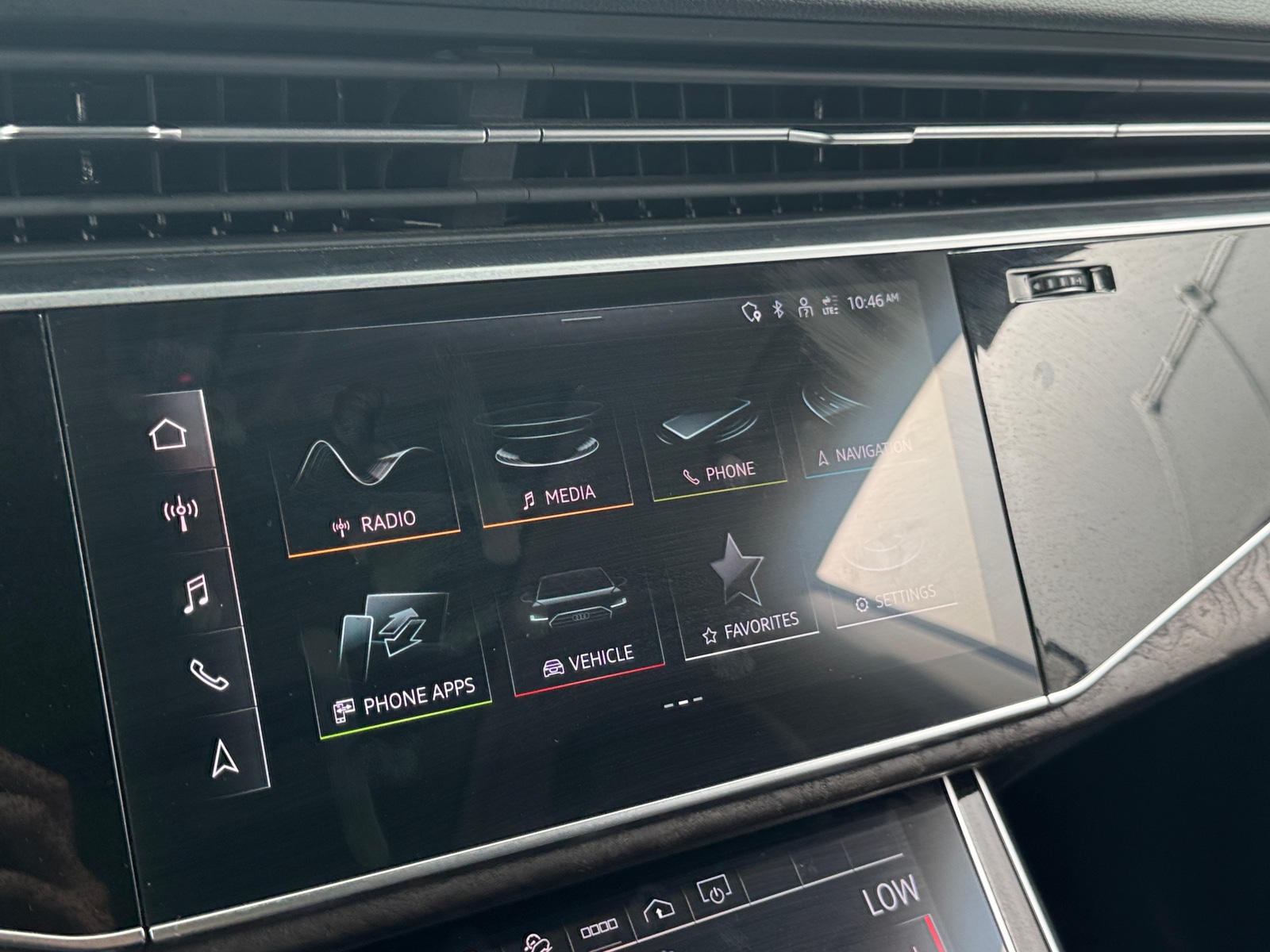 Thumbnail: 2022 Audi Q8 - 3