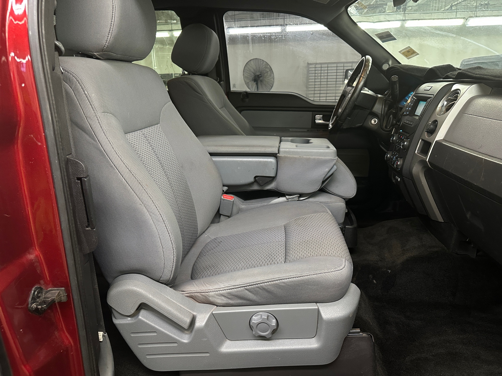 Thumbnail: 2014 Ford Econoline - 2