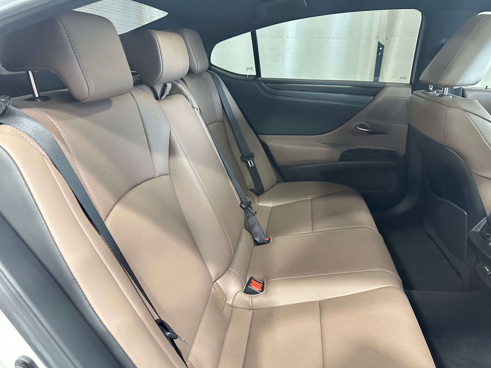 Thumbnail: 2025 Lexus ES - 5