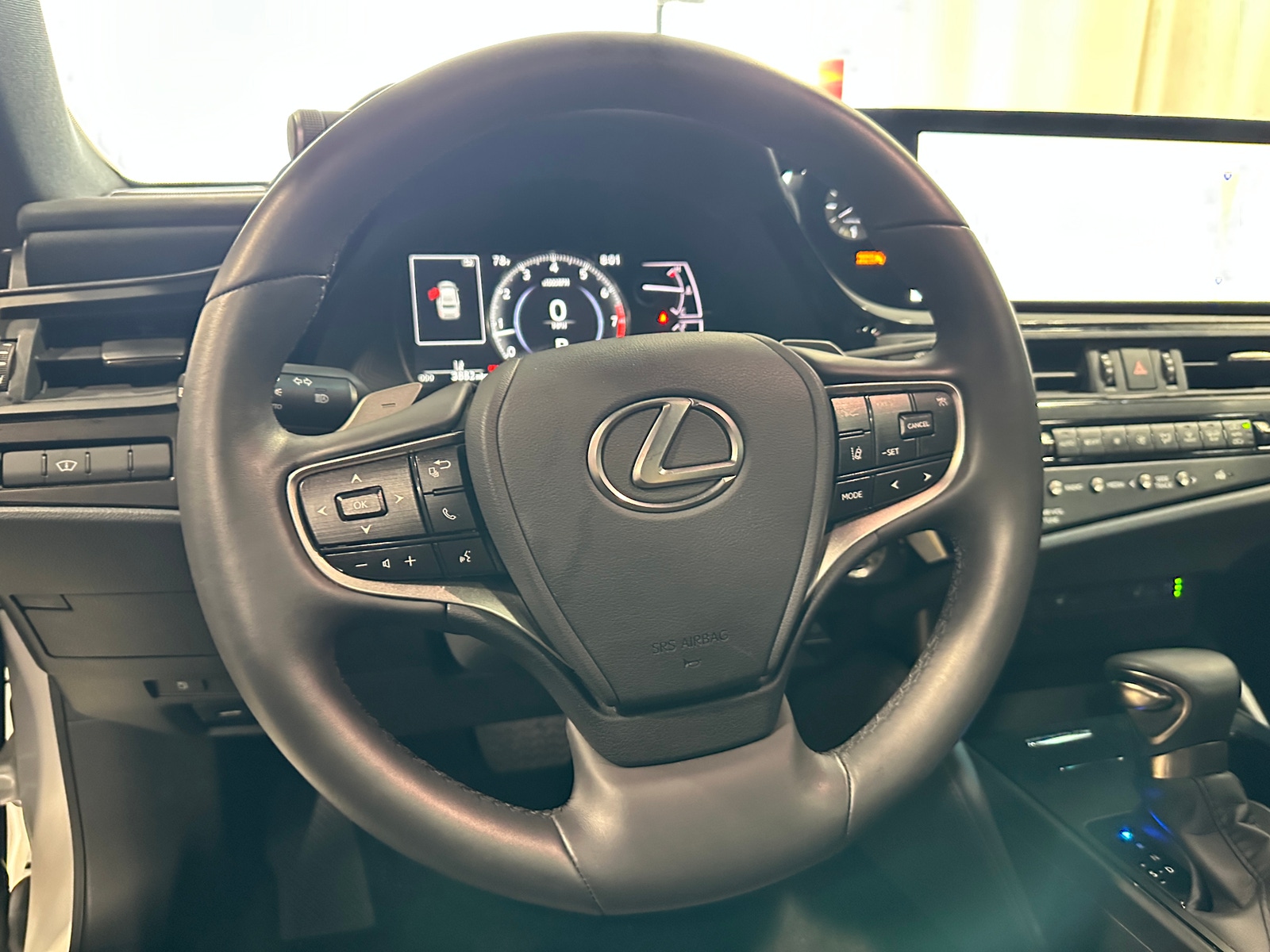 Thumbnail: 2025 Lexus ES - 4