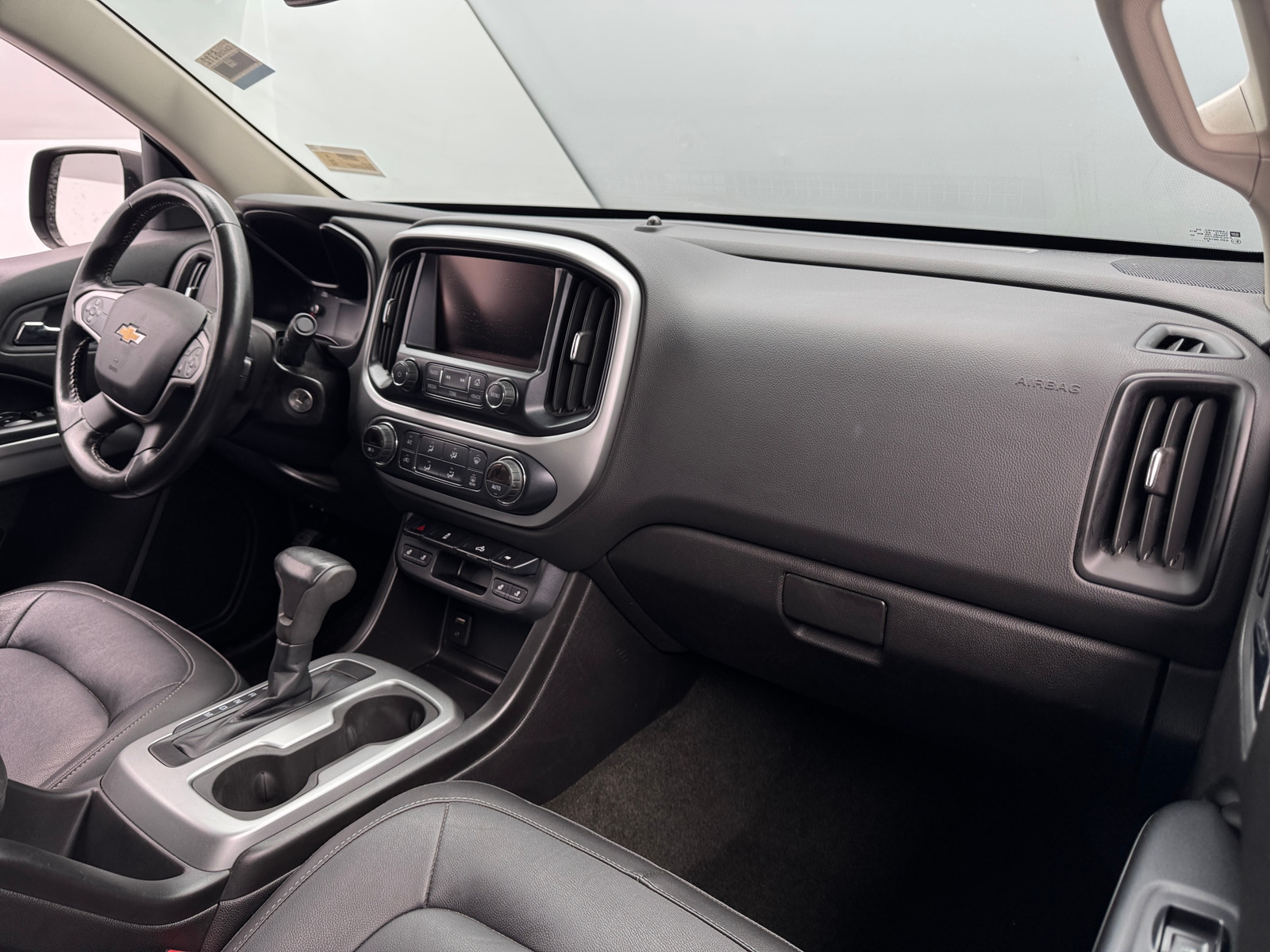 Thumbnail: 2016 Chevrolet Colorado - 3