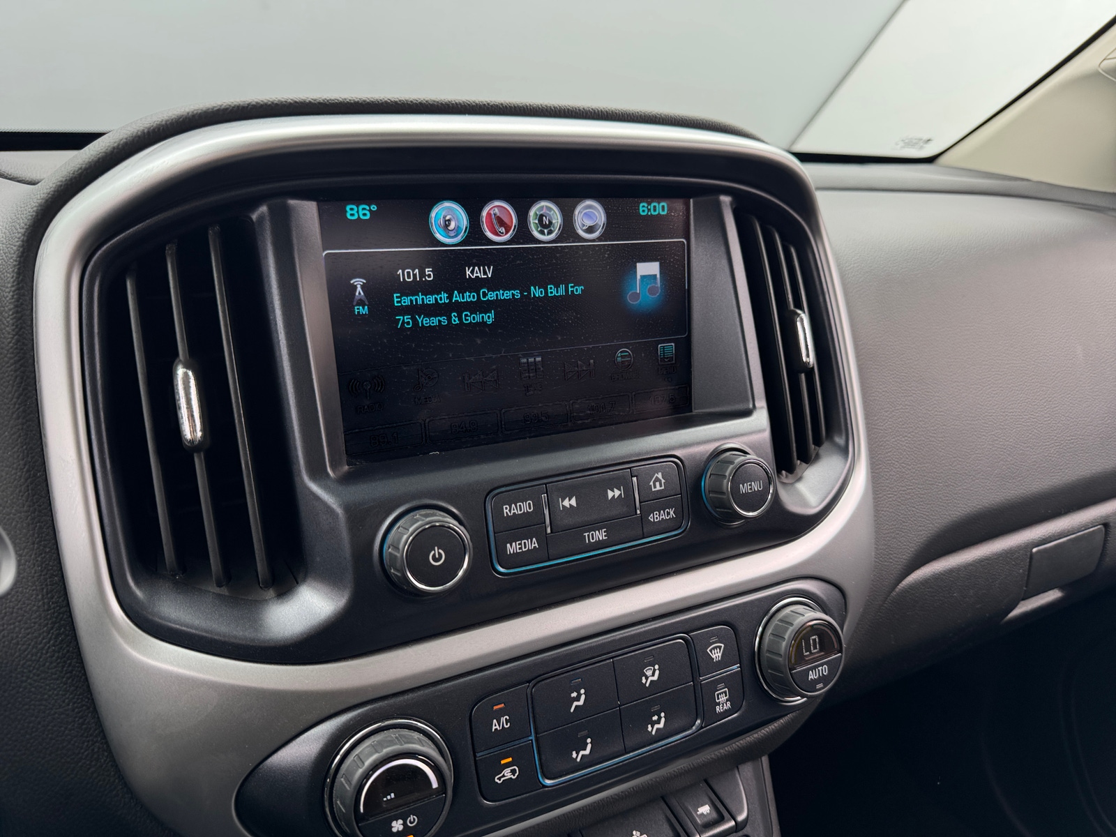 Thumbnail: 2016 Chevrolet Colorado - 4