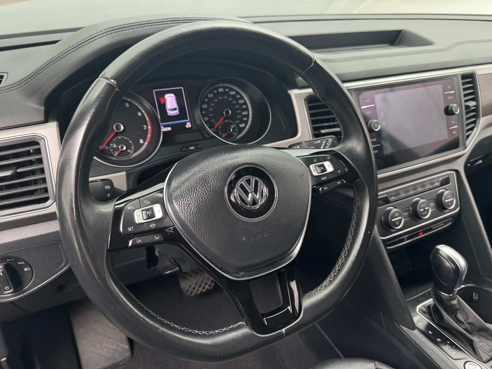Thumbnail: 2019 Volkswagen Atlas - 4