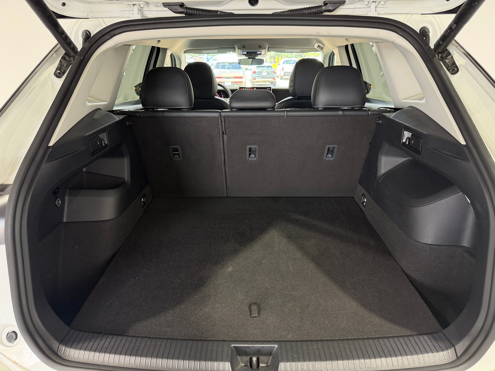 Thumbnail: 2026 Volkswagen Tiguan - 6