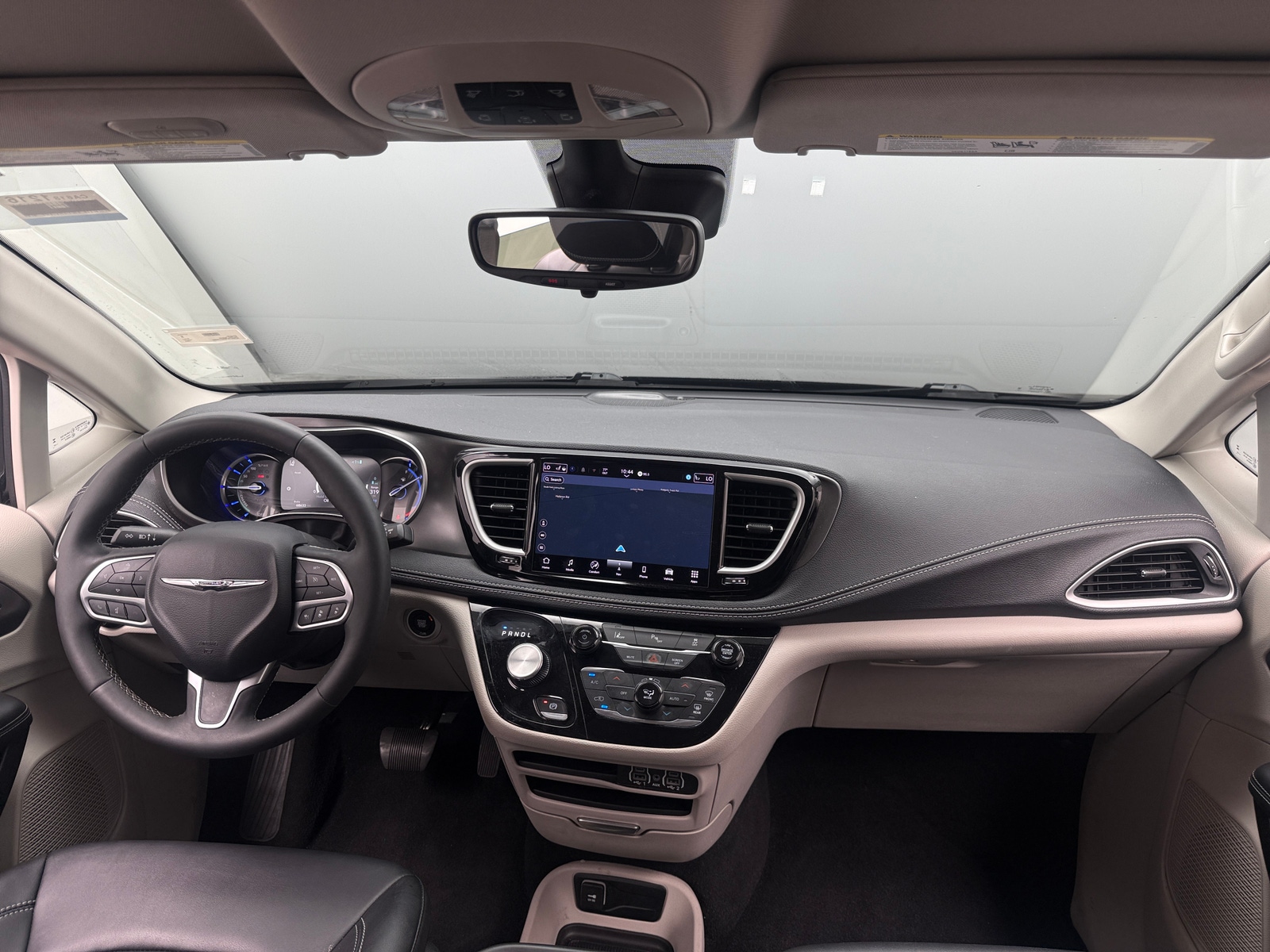 Thumbnail: 2024 Chrysler Pacifica - 3