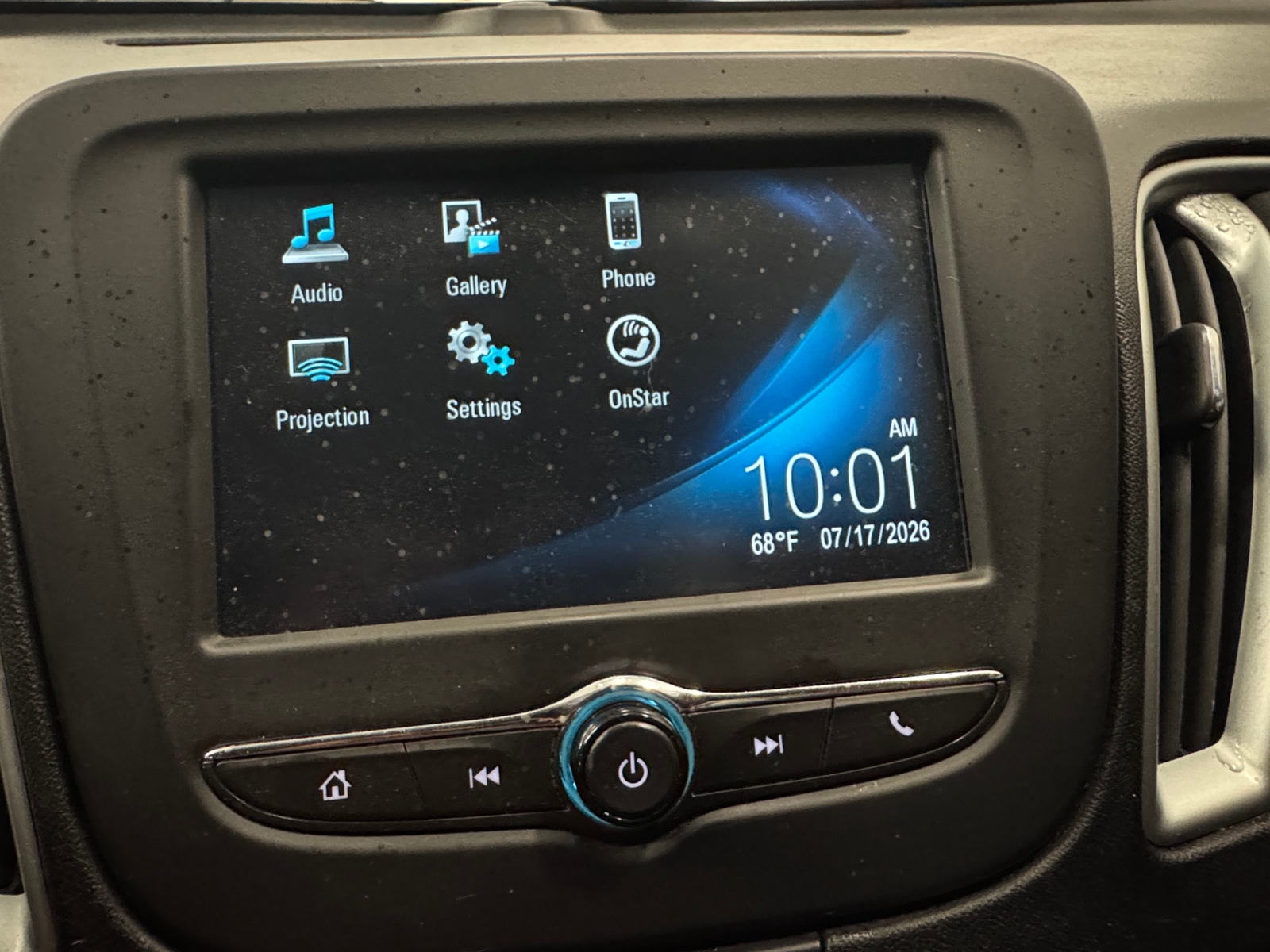 Thumbnail: 2018 Chevrolet Malibu - 4