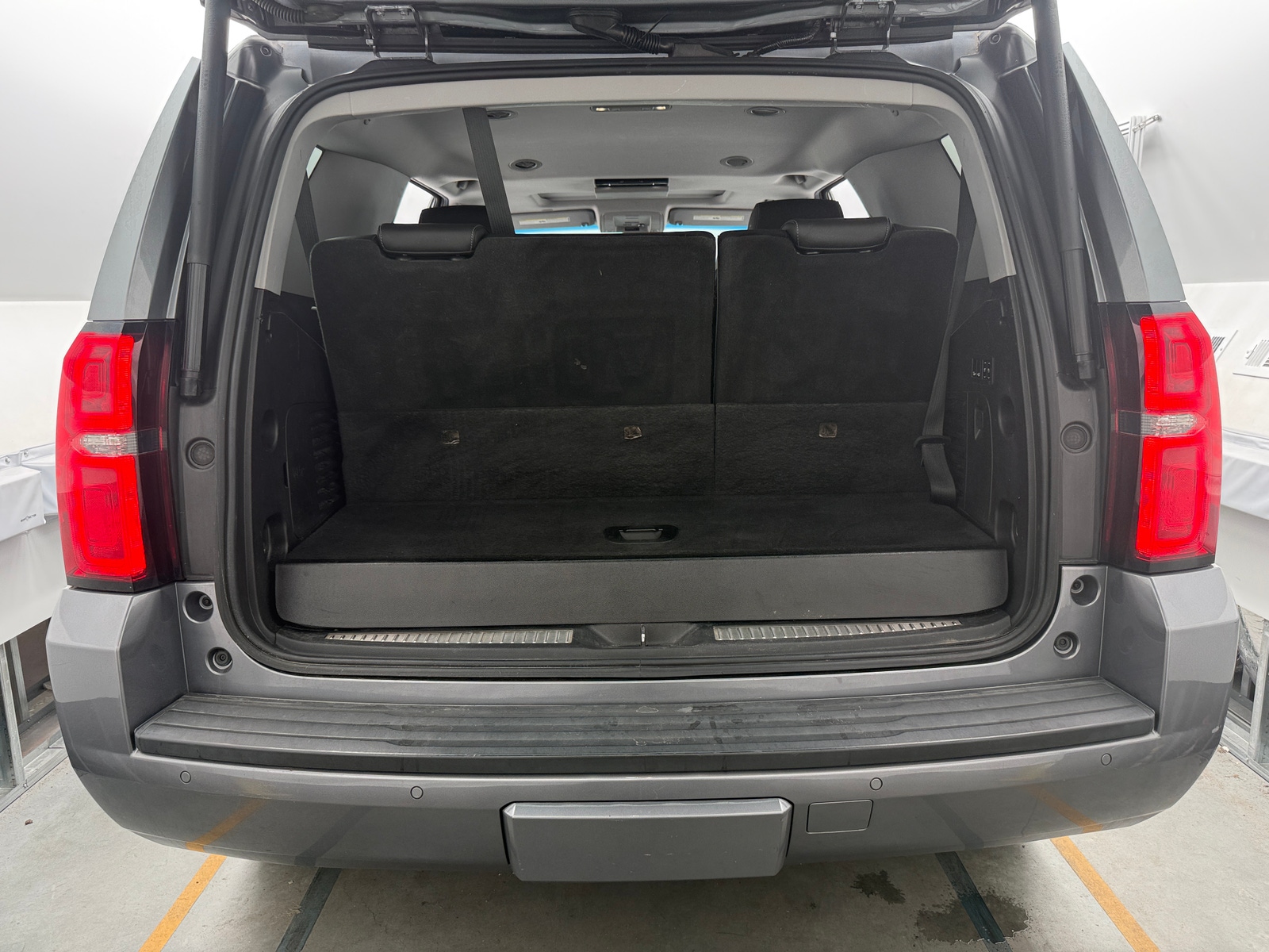 Thumbnail: 2018 Chevrolet Tahoe - 6