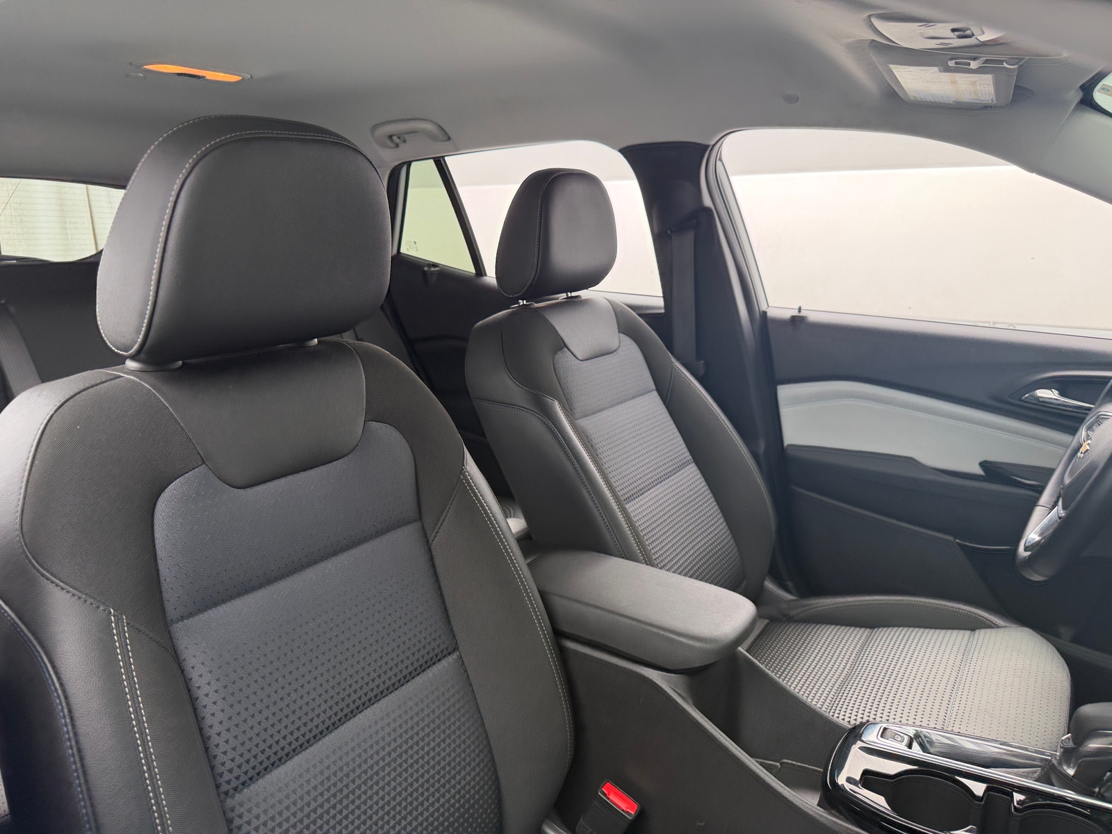 Thumbnail: 2025 Chevrolet Trax - 2