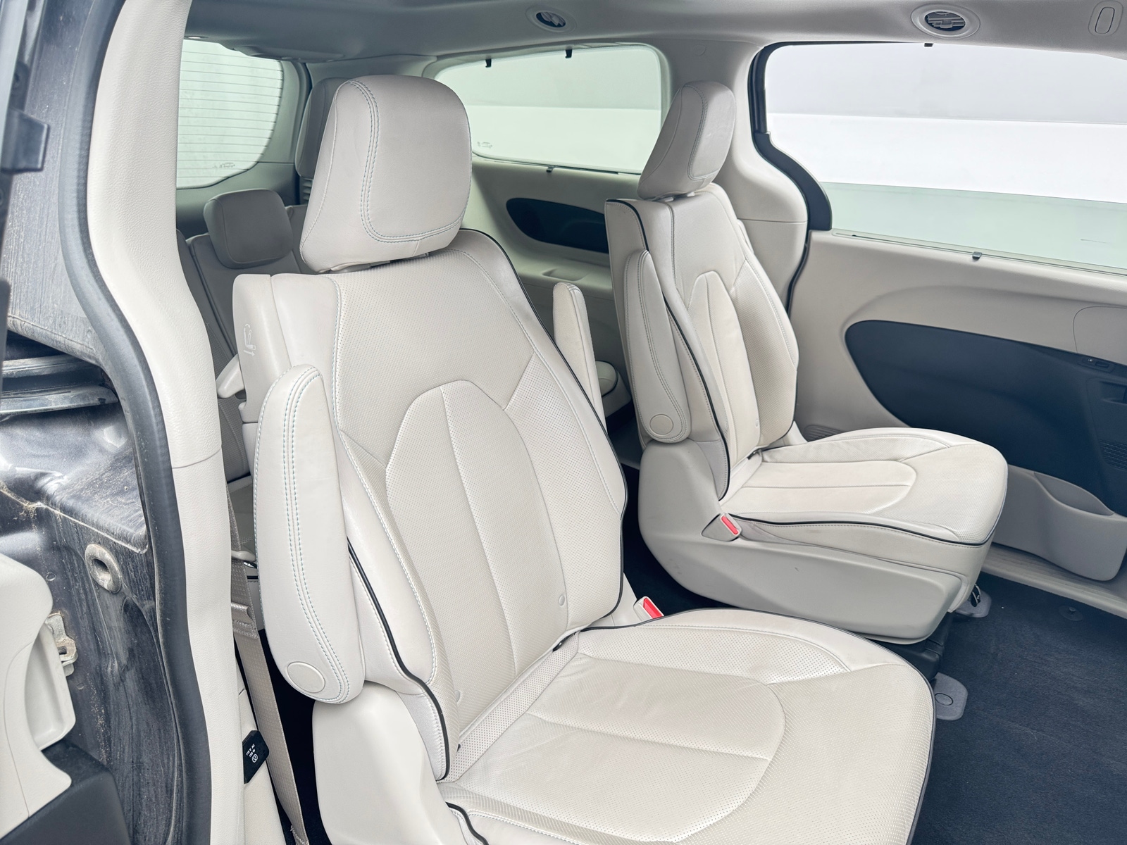Thumbnail: 2018 Chrysler Pacifica - 5