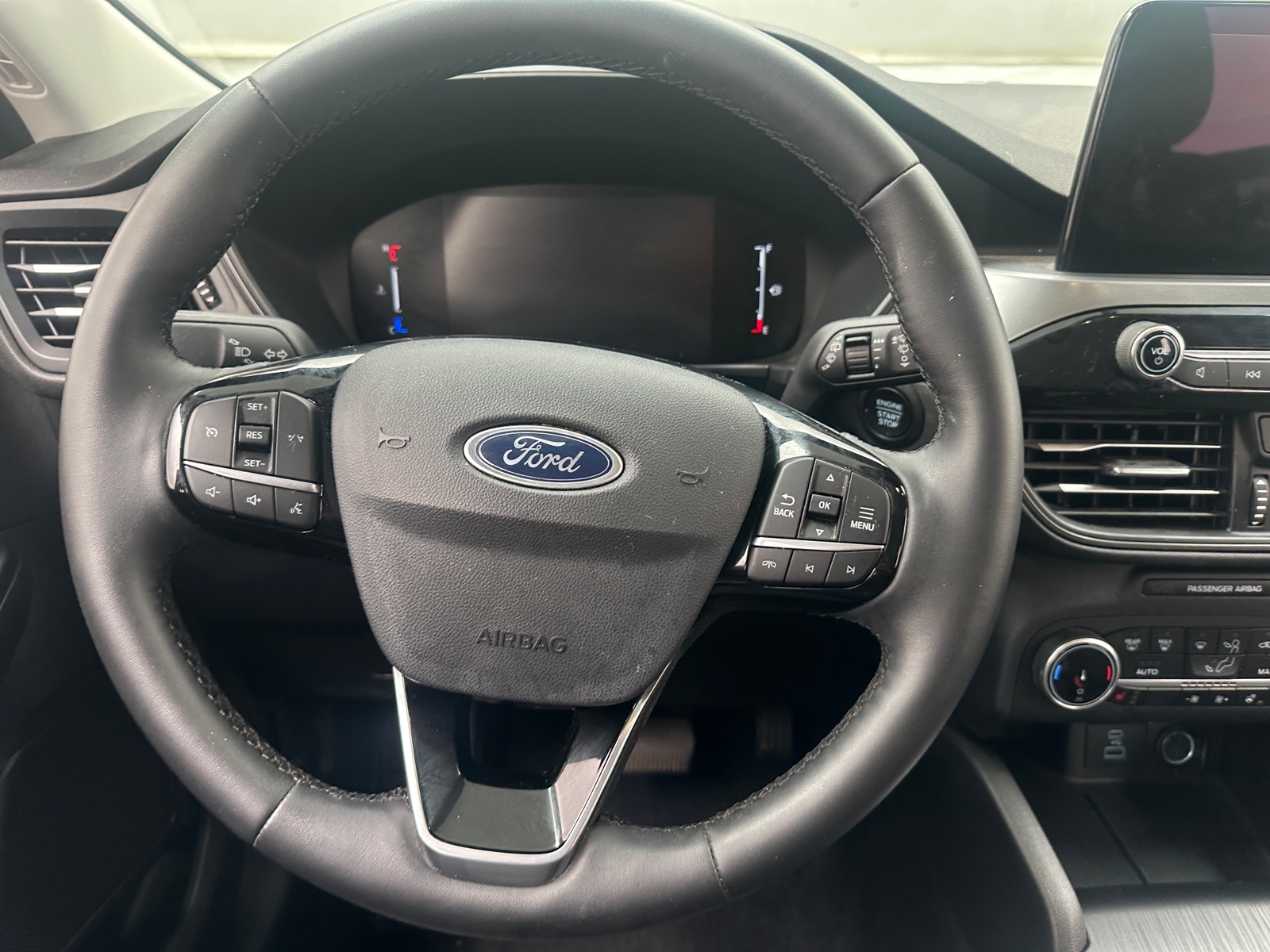 Thumbnail: 2023 Ford Escape - 5