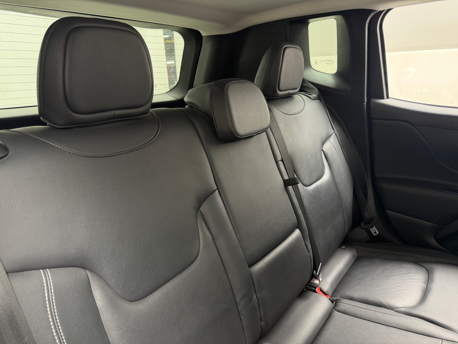 Thumbnail: 2018 Jeep Renegade - 5