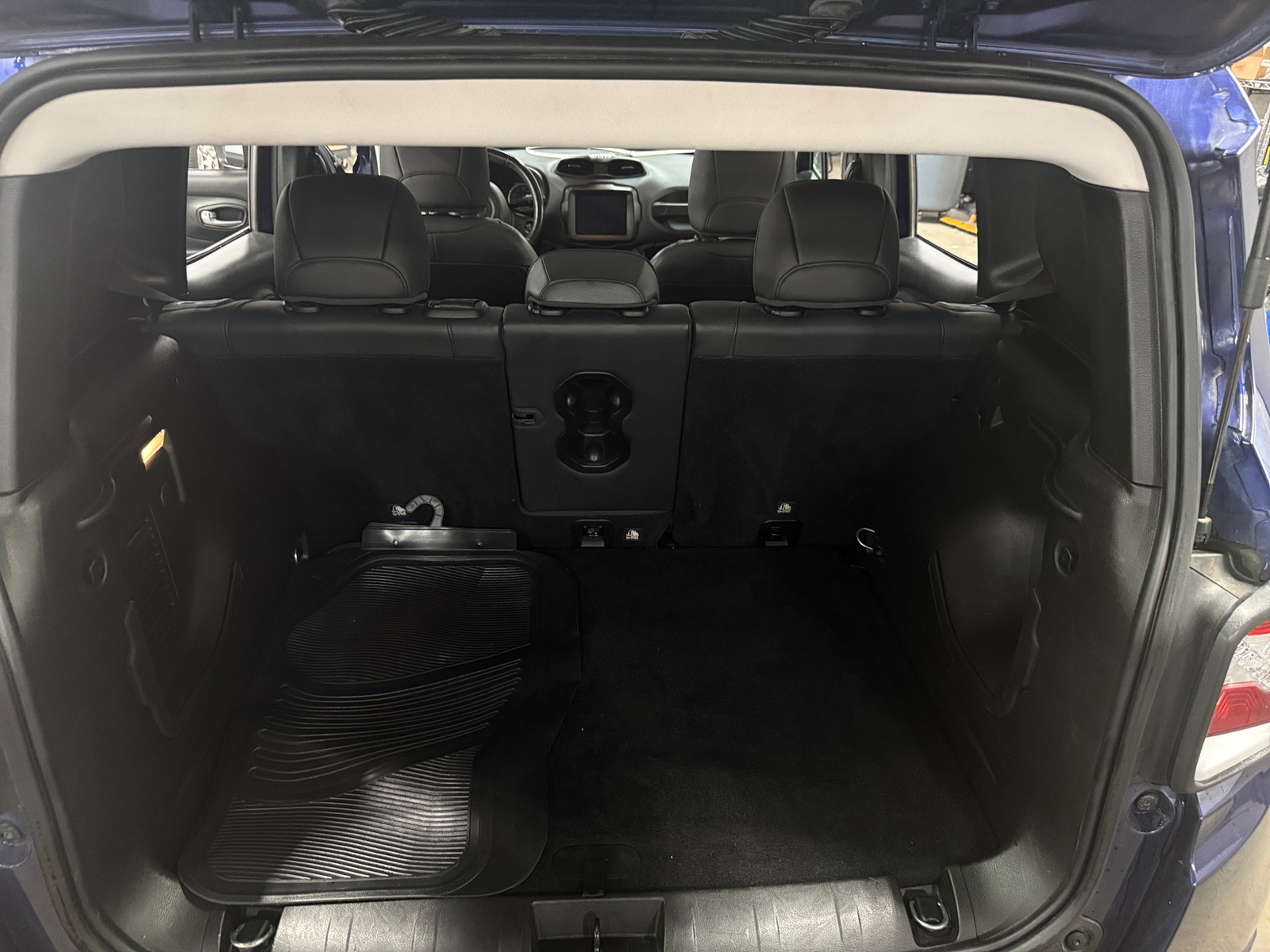 Thumbnail: 2018 Jeep Renegade - 6