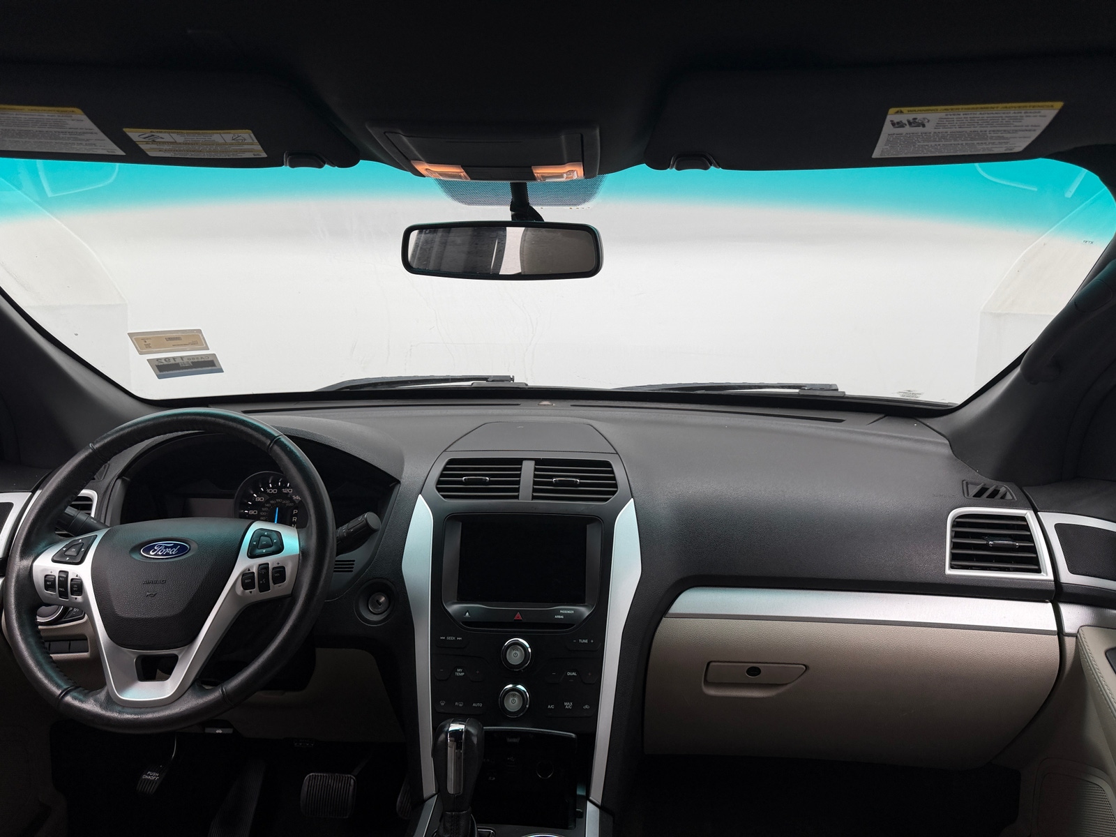 Thumbnail: 2015 Ford Explorer - 3
