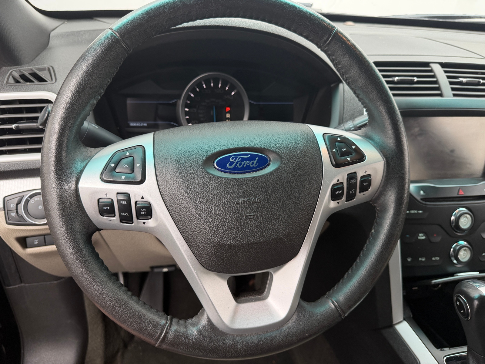 Thumbnail: 2015 Ford Explorer - 5