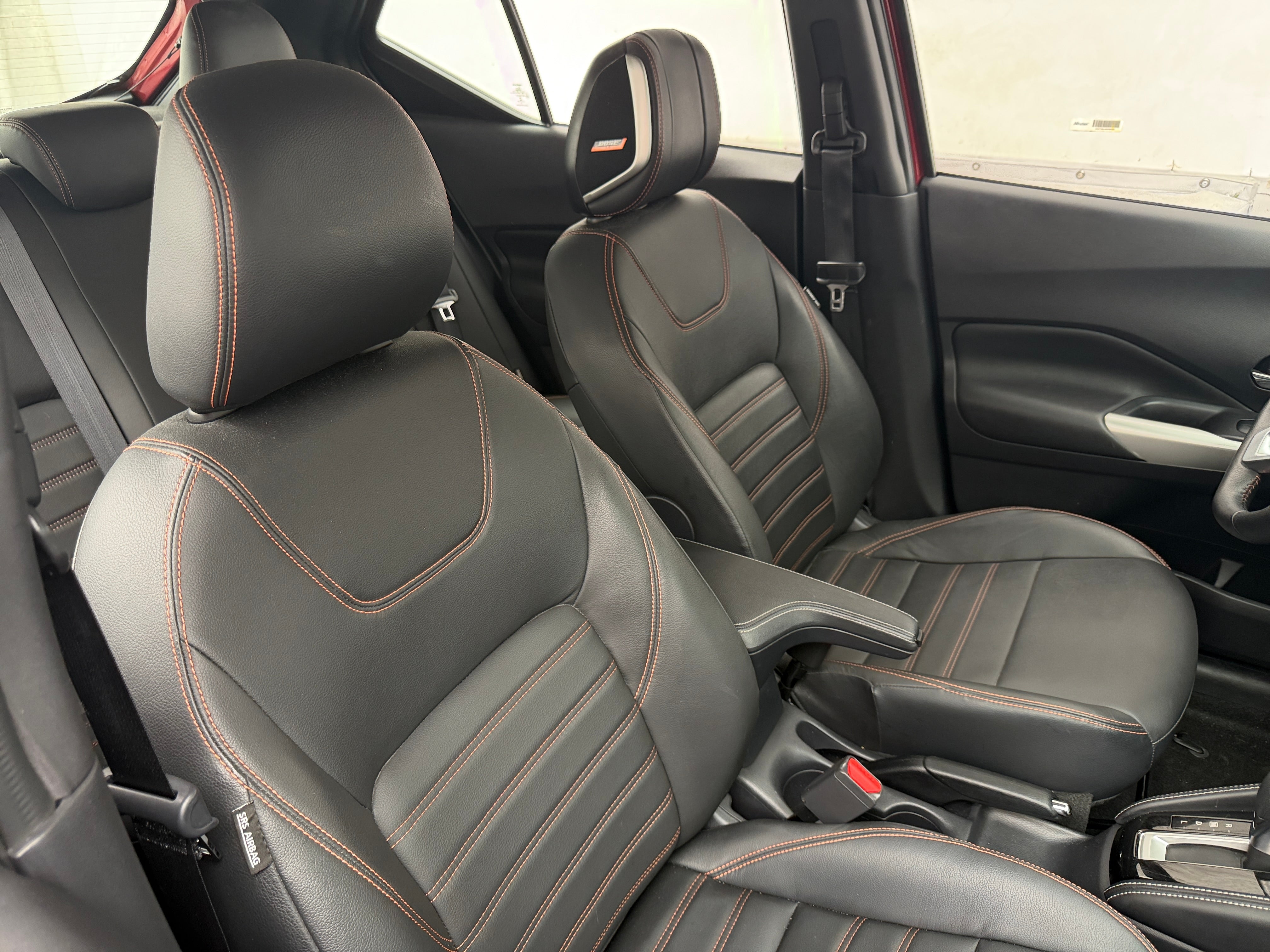 2020 Nissan Kicks SR - Photo 4