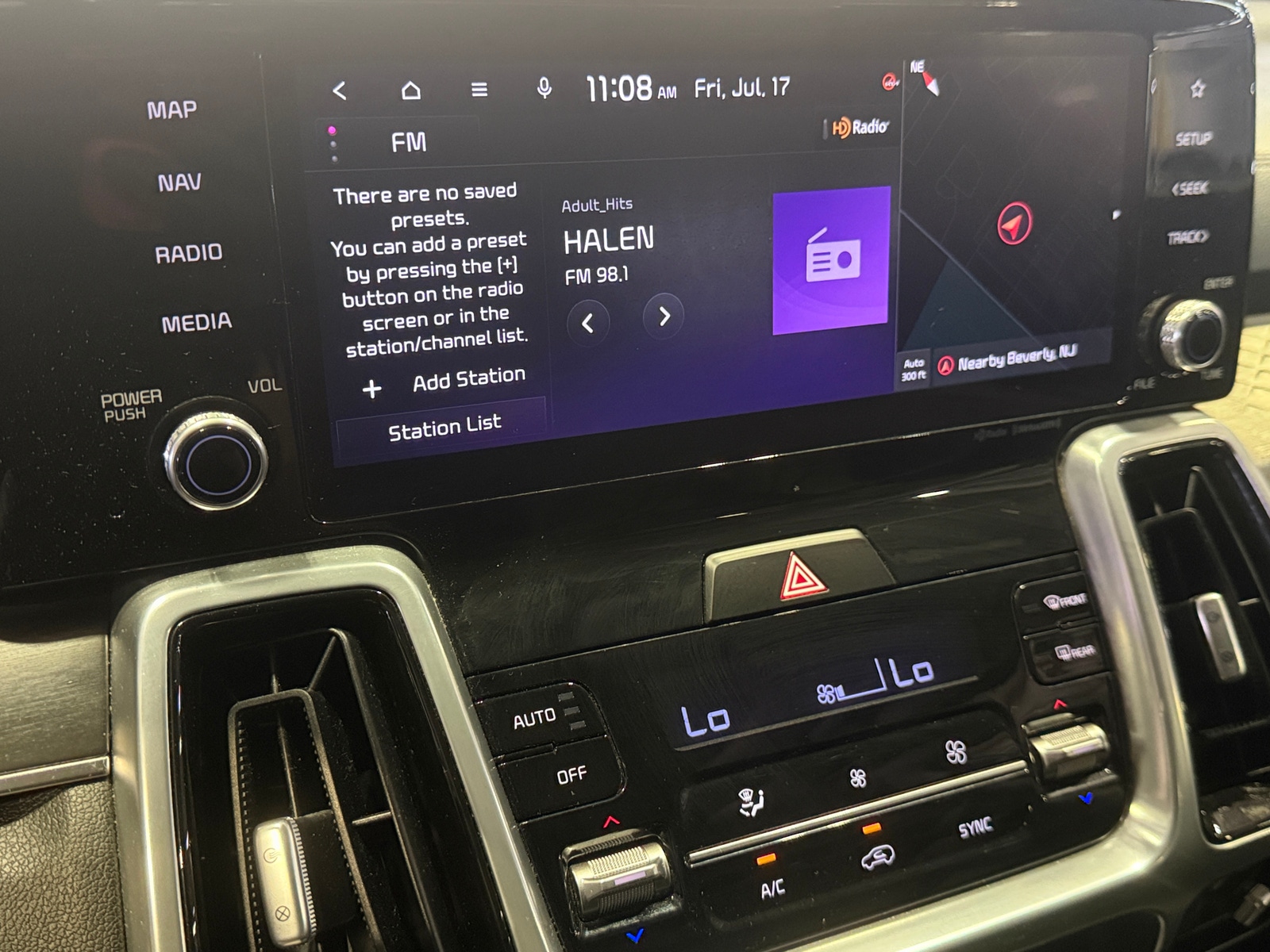 Thumbnail: 2022 Kia Sorento - 3