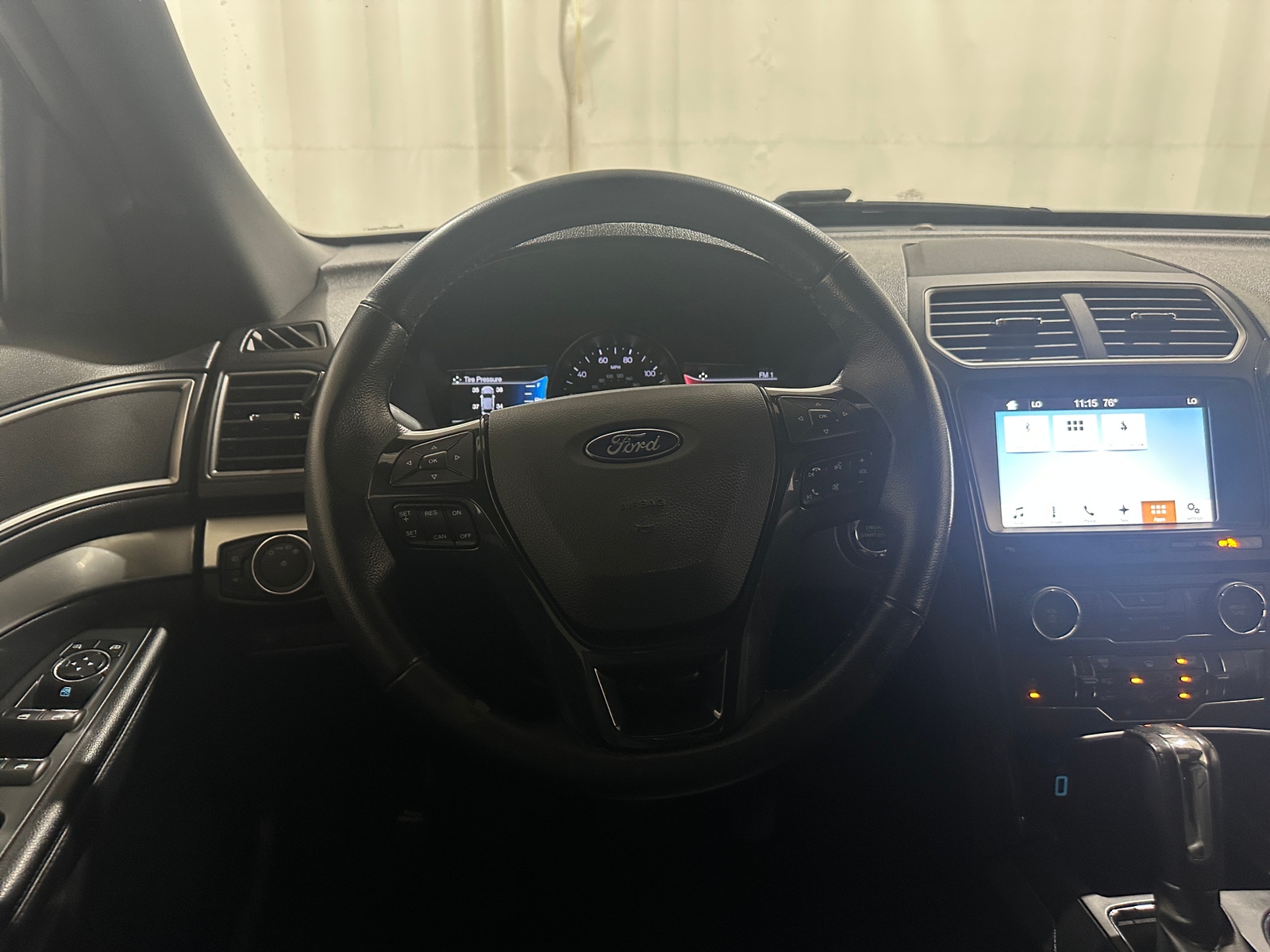Thumbnail: 2017 Ford Explorer - 5