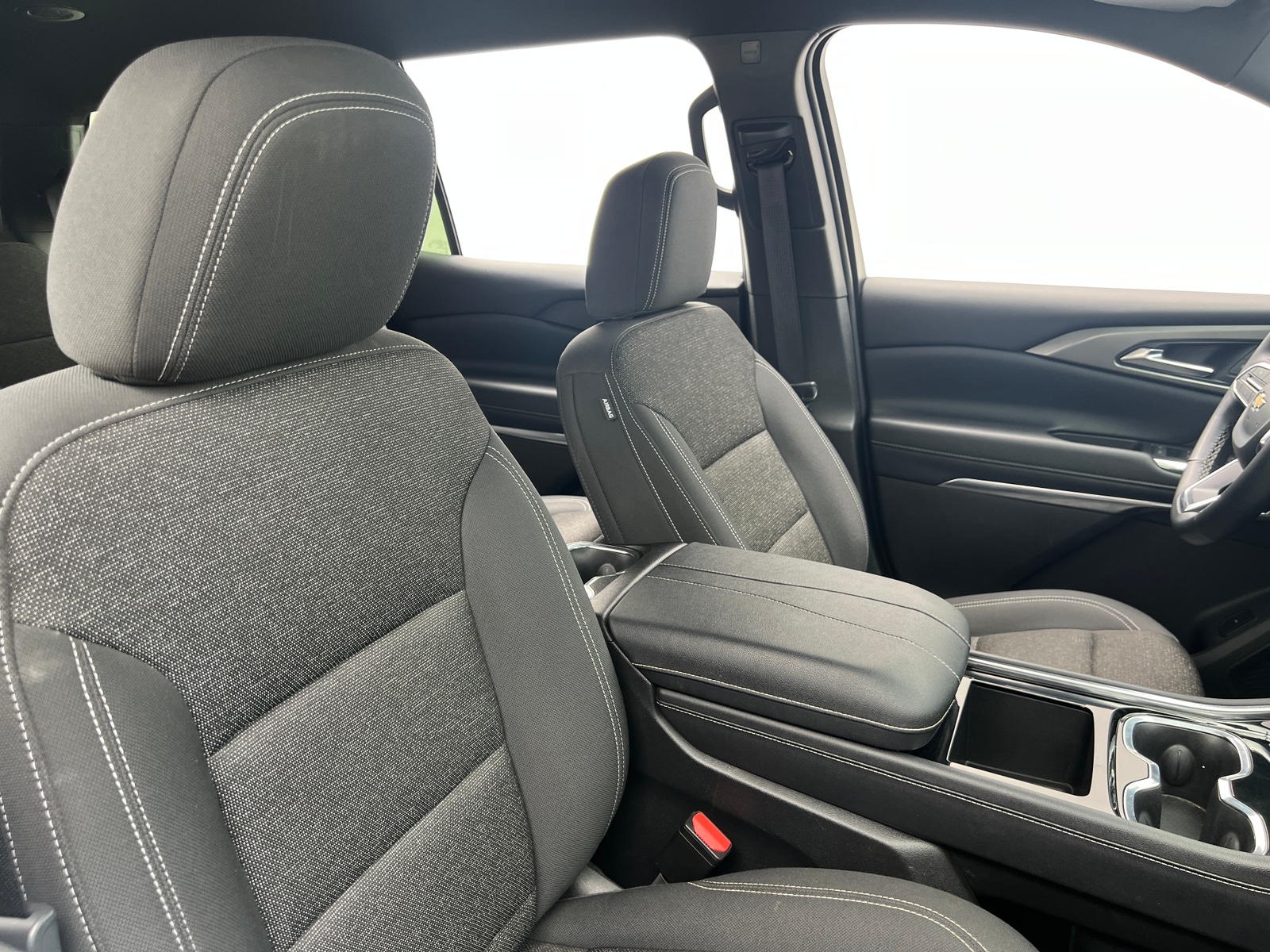 Thumbnail: 2025 Chevrolet Traverse - 2