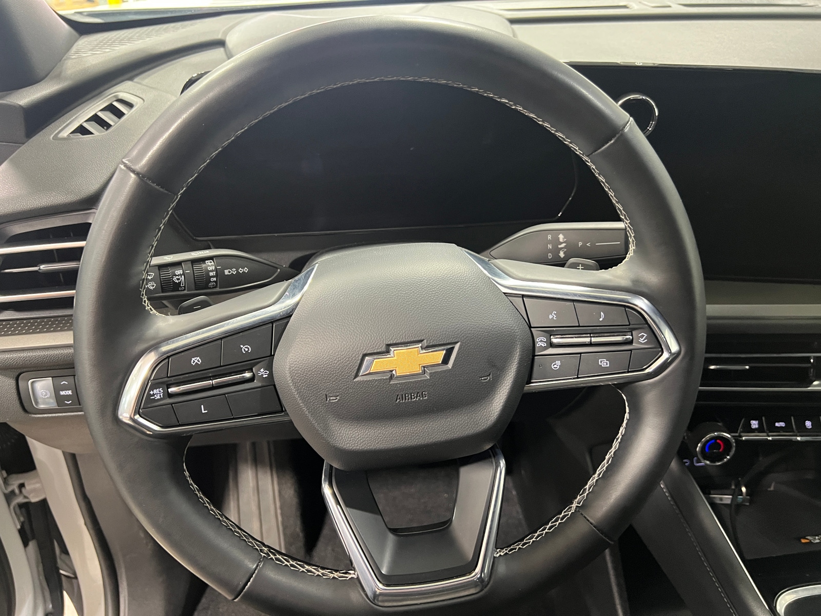 Thumbnail: 2025 Chevrolet Traverse - 5