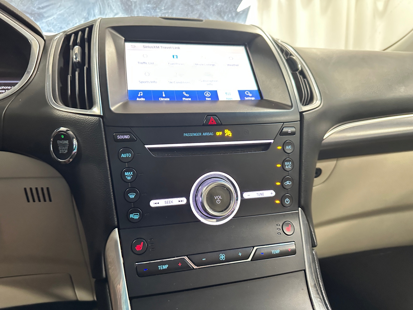 Thumbnail: 2019 Ford Edge - 3