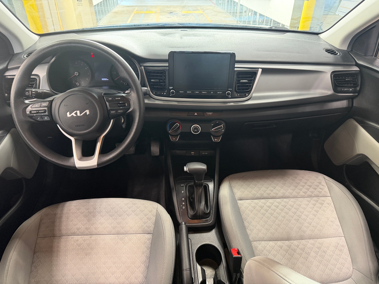 Thumbnail: 2022 Kia Rio - 3