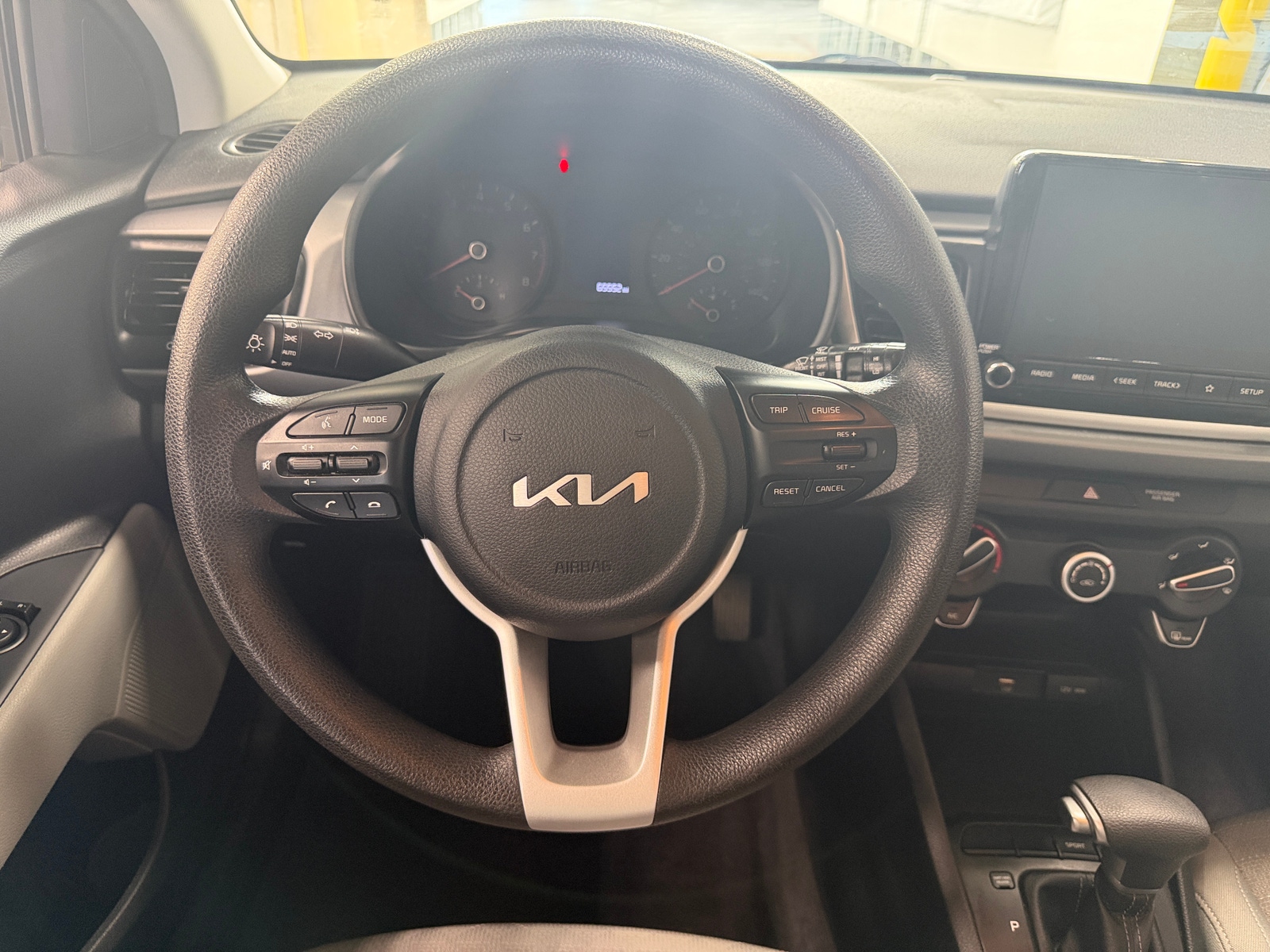 Thumbnail: 2022 Kia Rio - 5