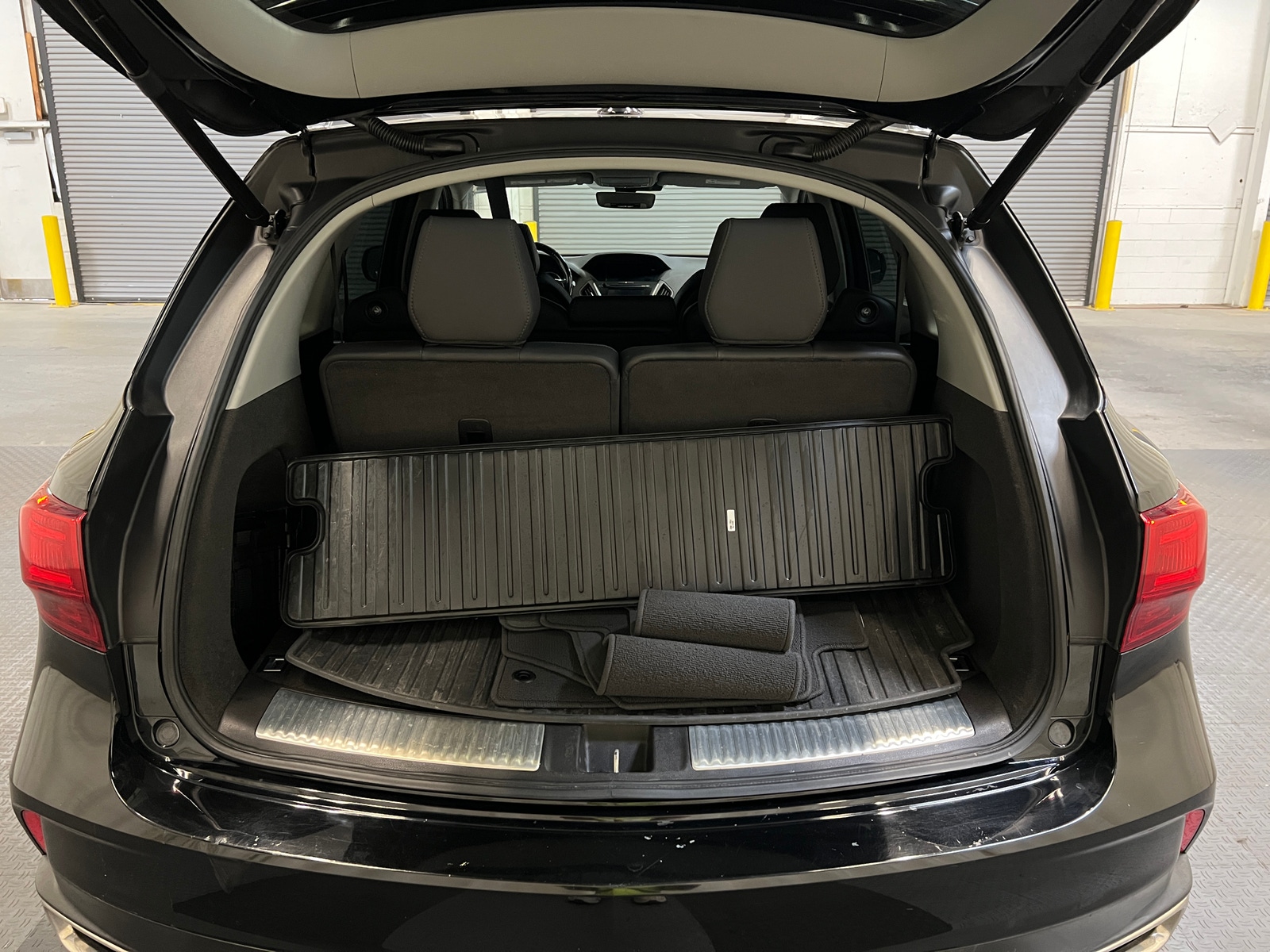 Thumbnail: 2017 Acura MDX - 6