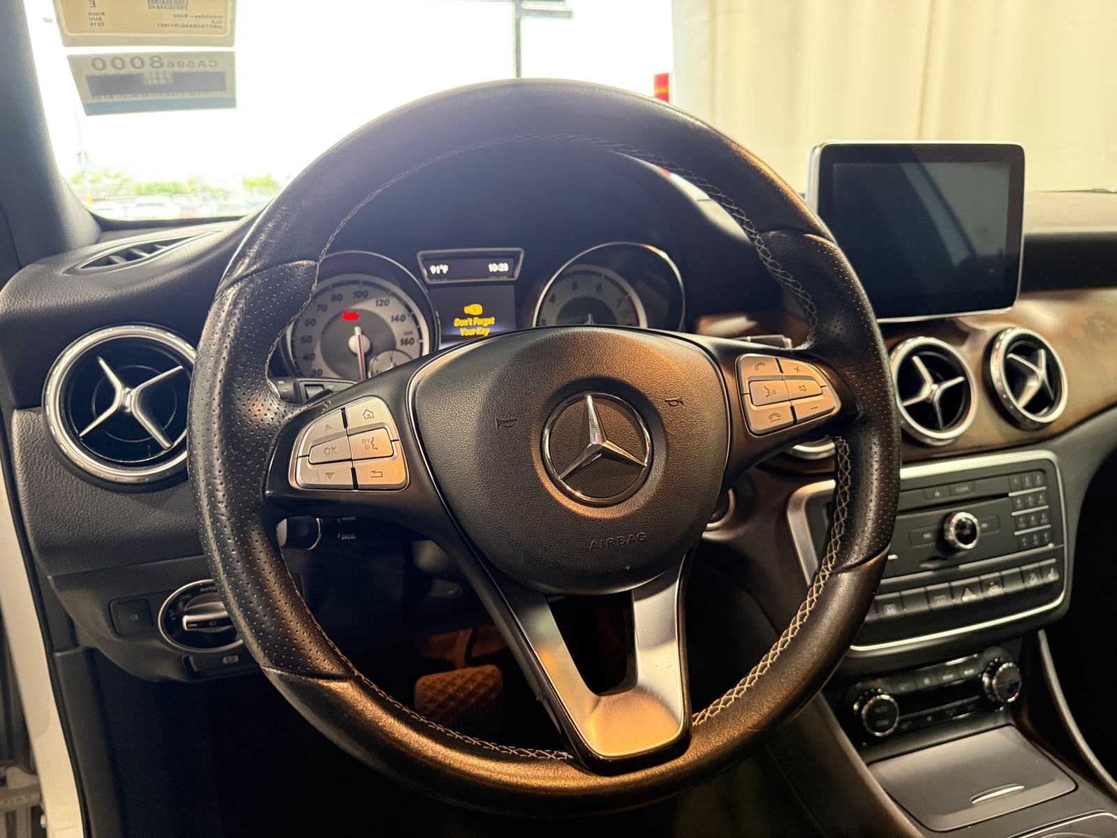 Thumbnail: 2016 Mercedes-Benz GLA - 4