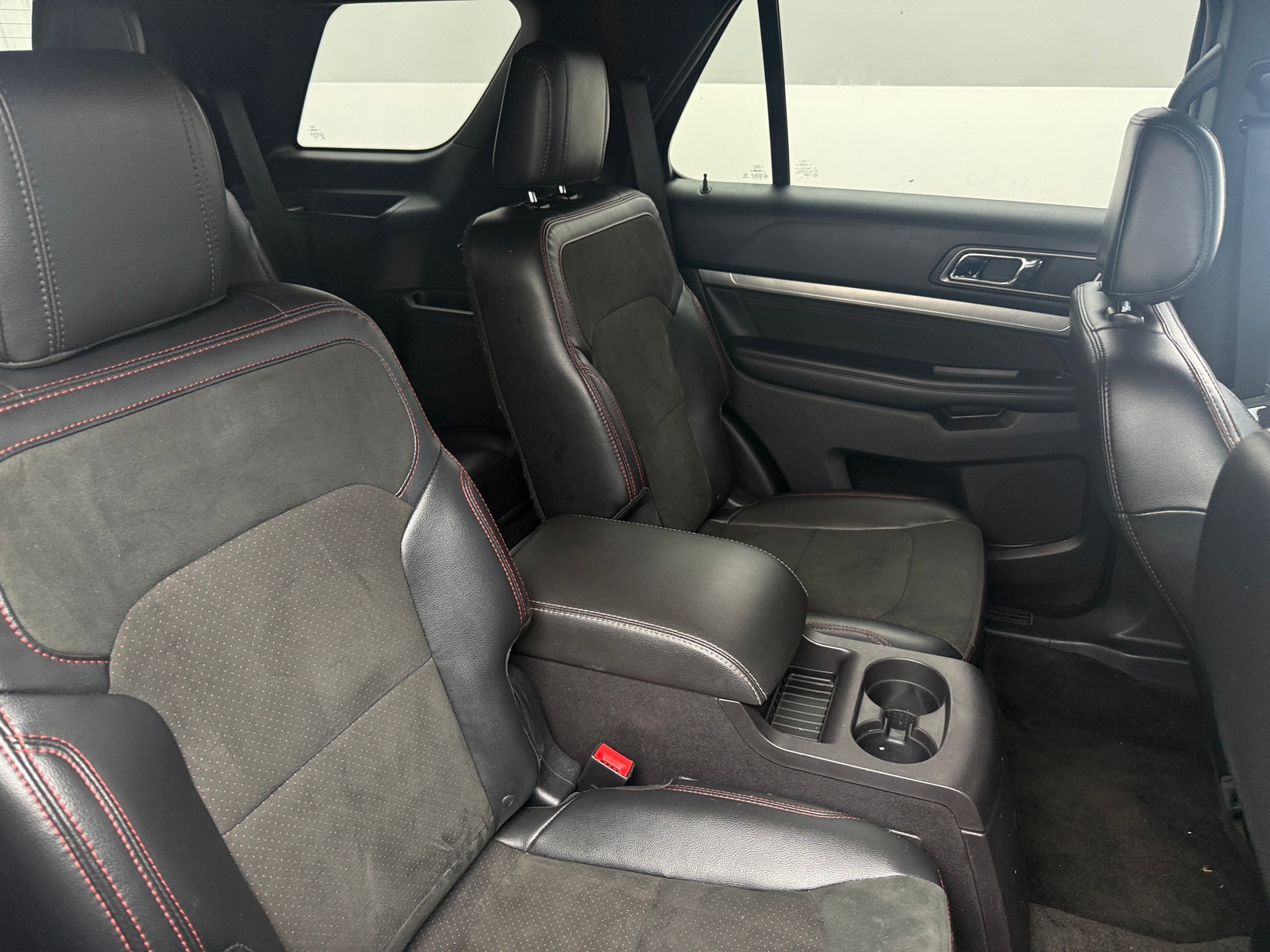 Thumbnail: 2018 Ford Explorer - 5